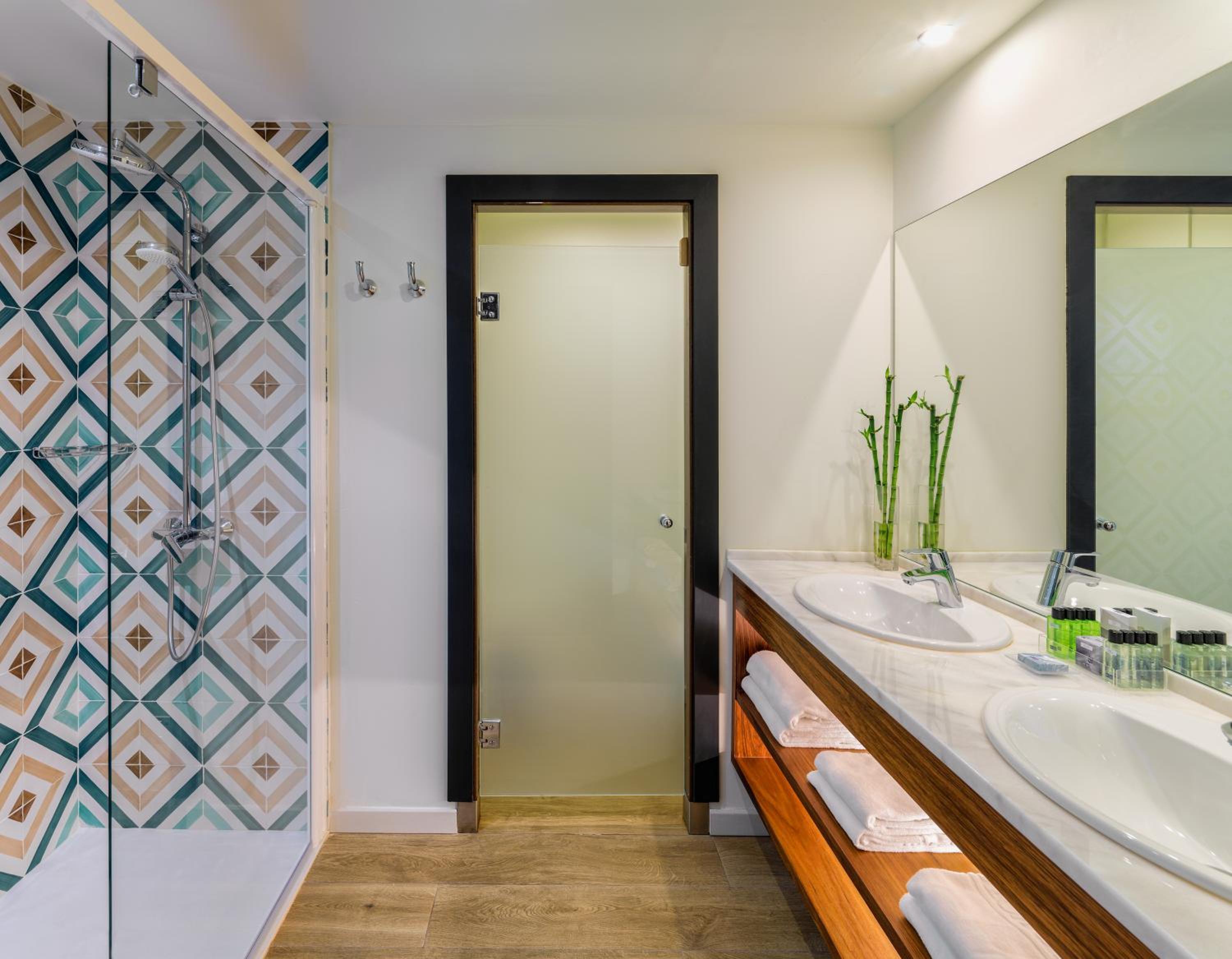 Superior Room (4 adults)