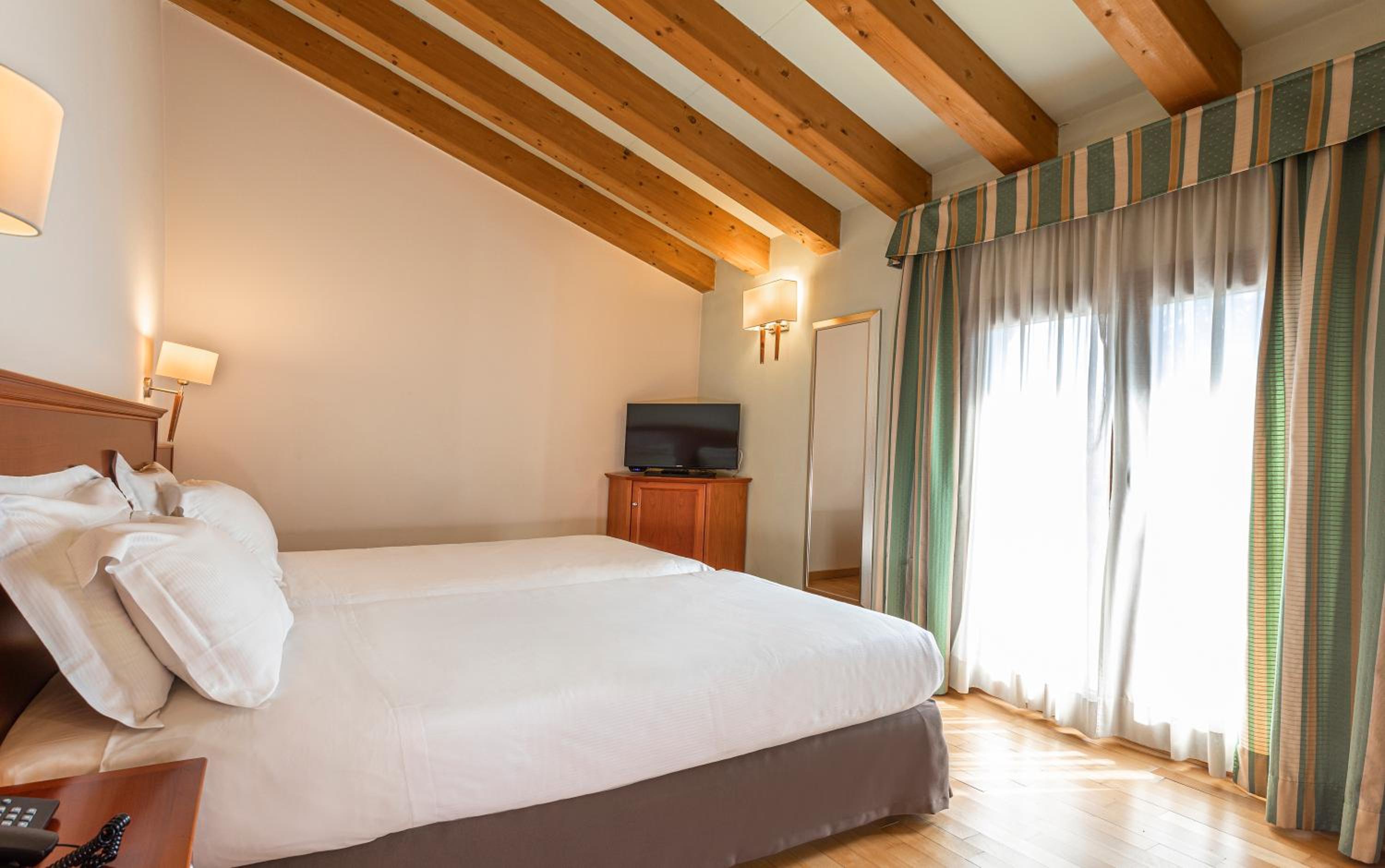 Comfort King Room - Photo 17