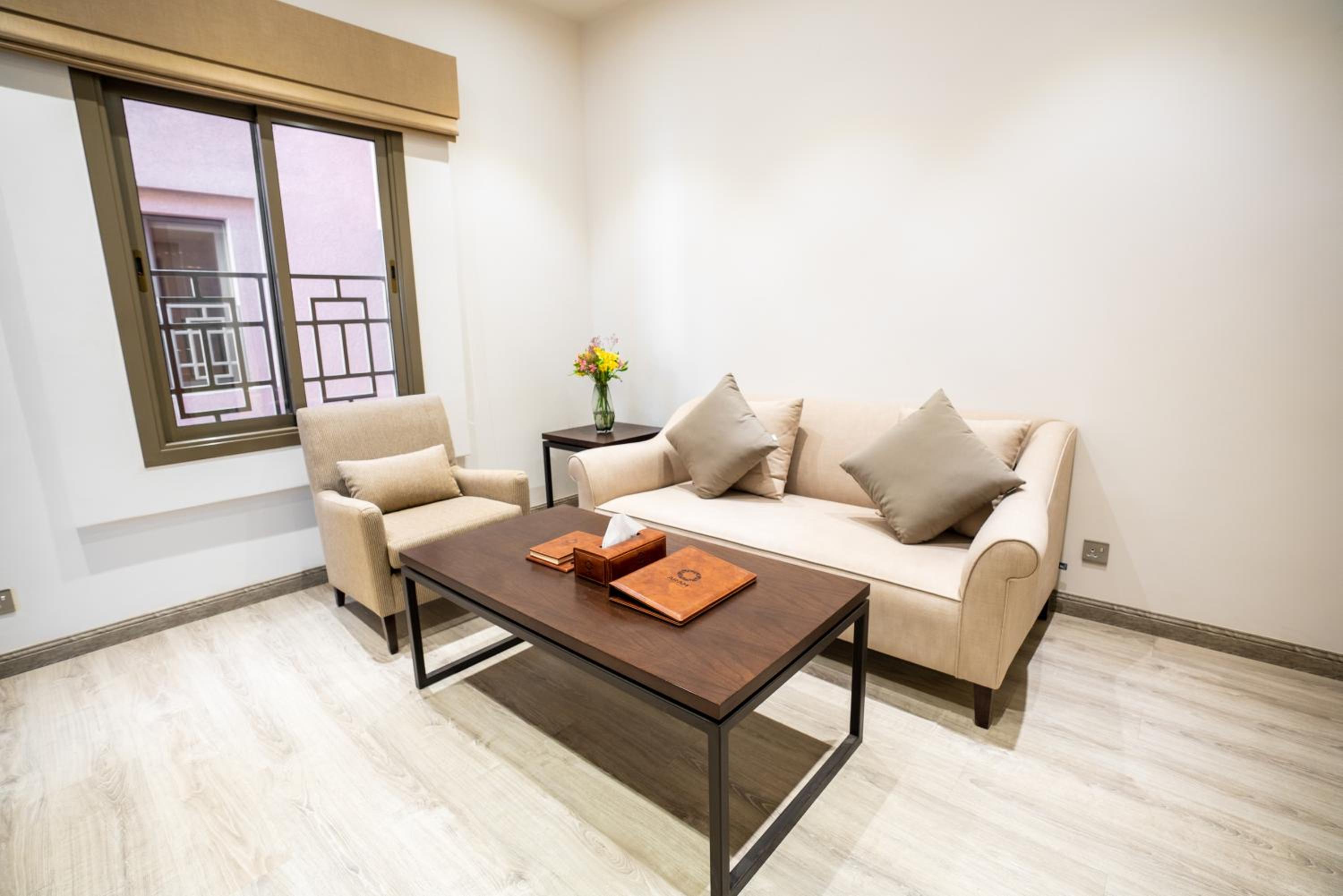 One-Bedroom Suite - Photo 2