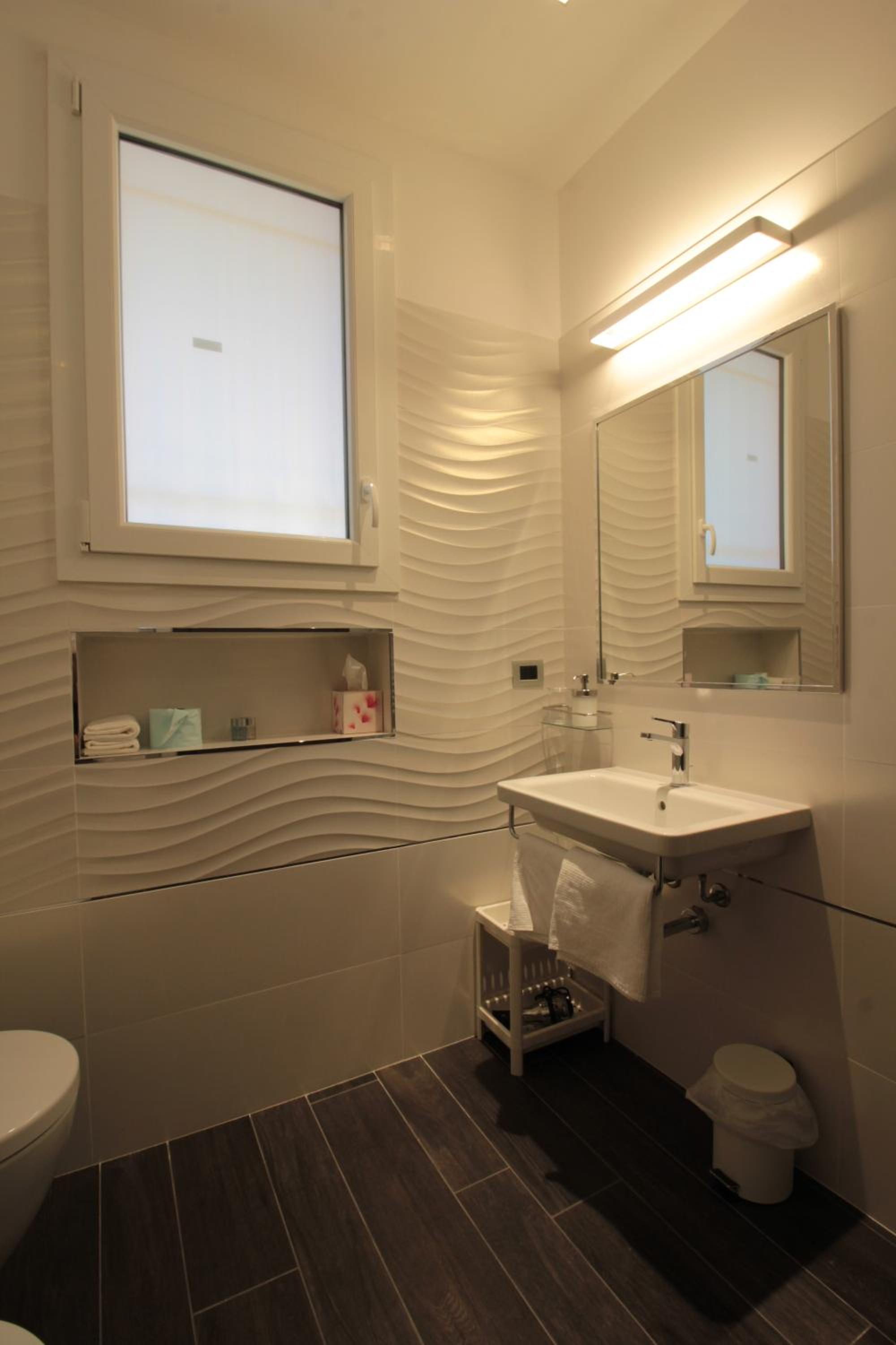Triple Room with Private Bathroom photo 3