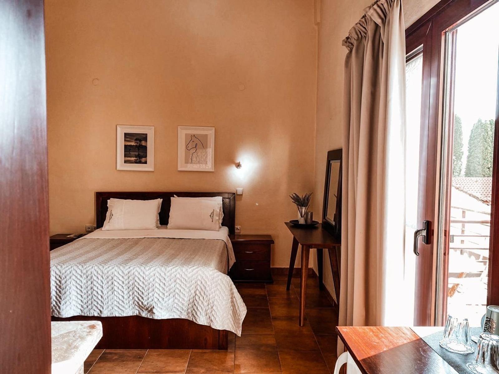 Double Room - Photo 15