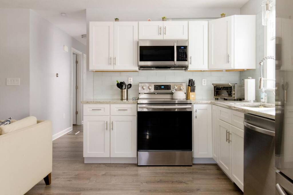Two-Bedroom Apartment - Photo 7