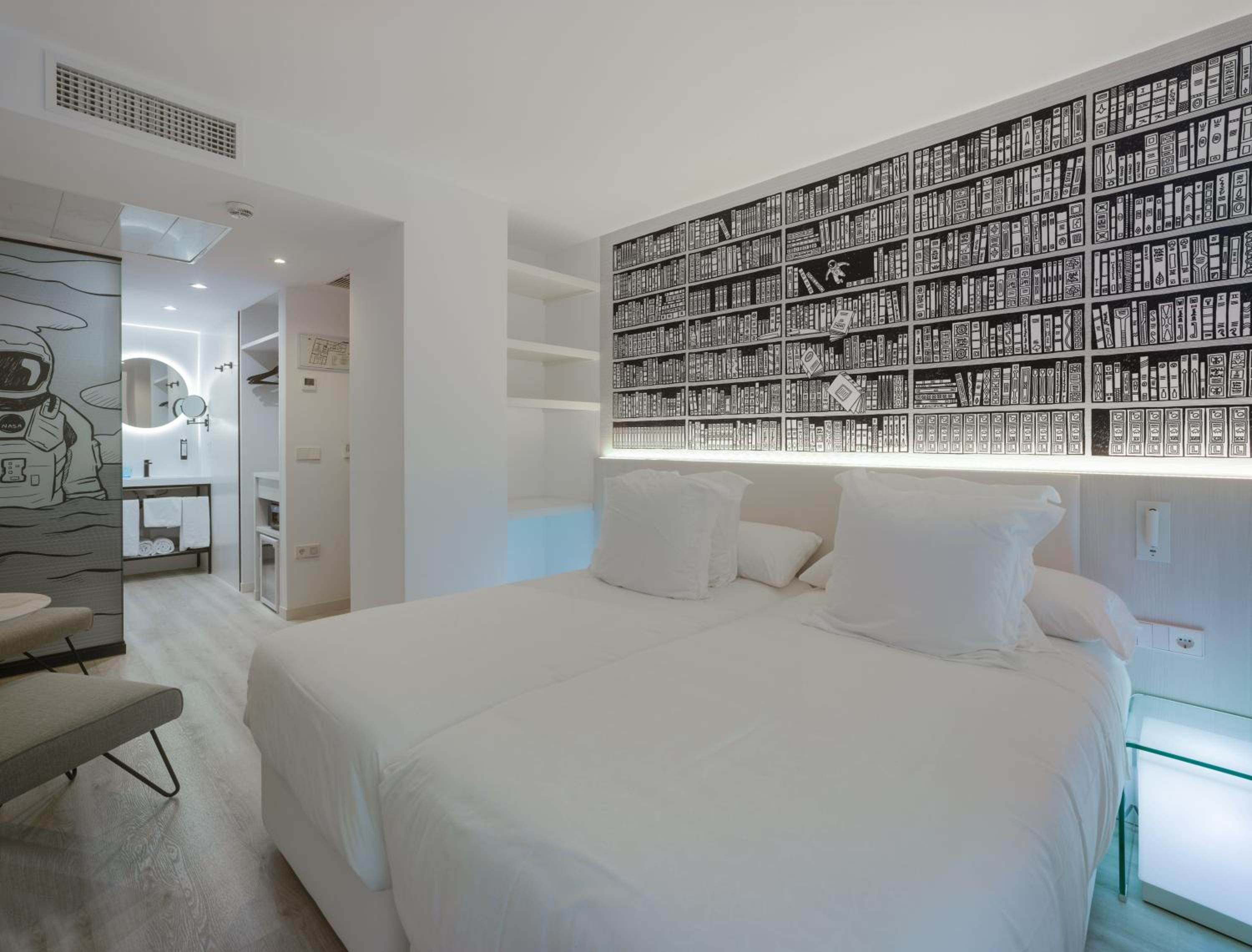 Double or Twin Room - Photo 22