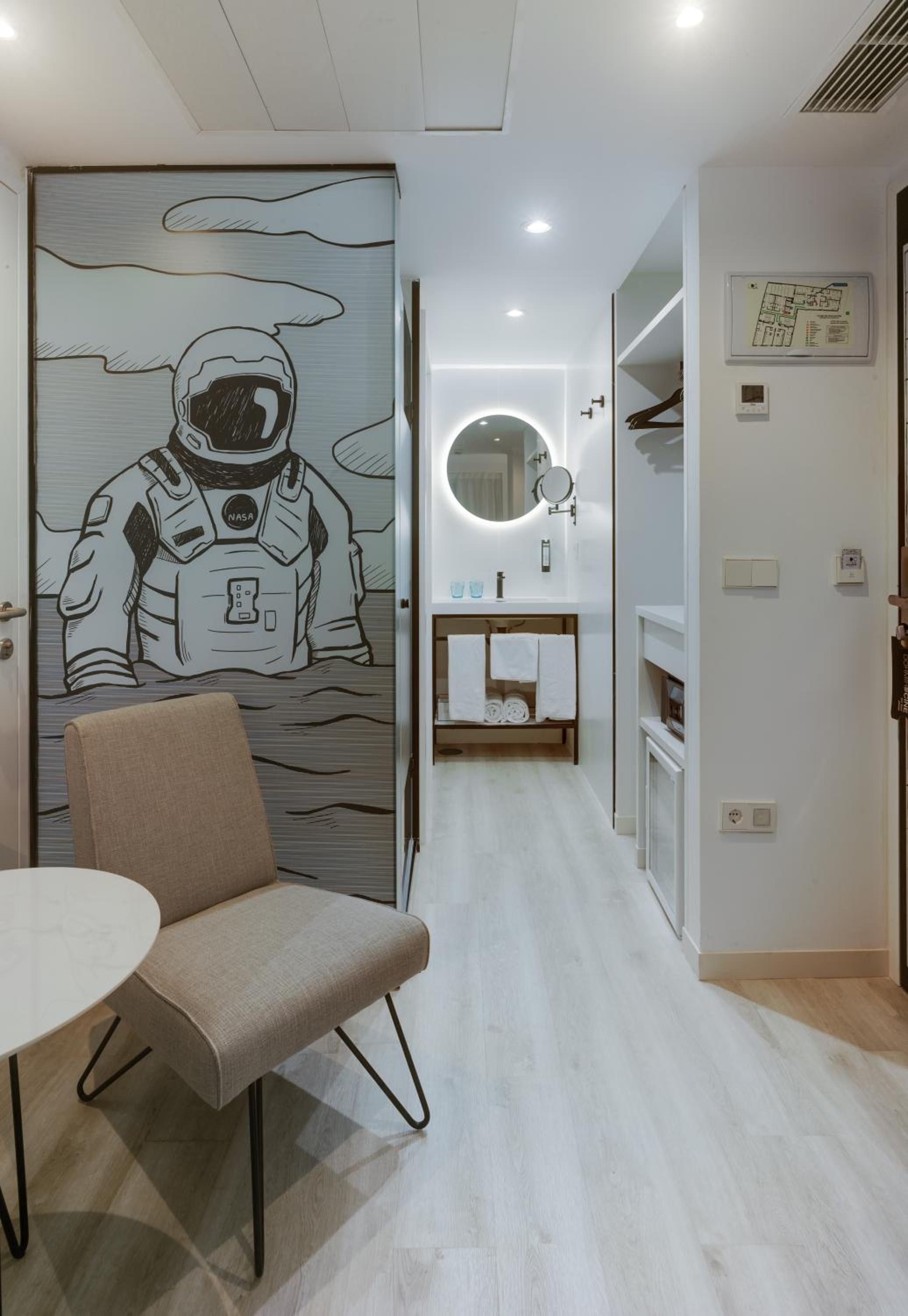 Double or Twin Room - Photo 24