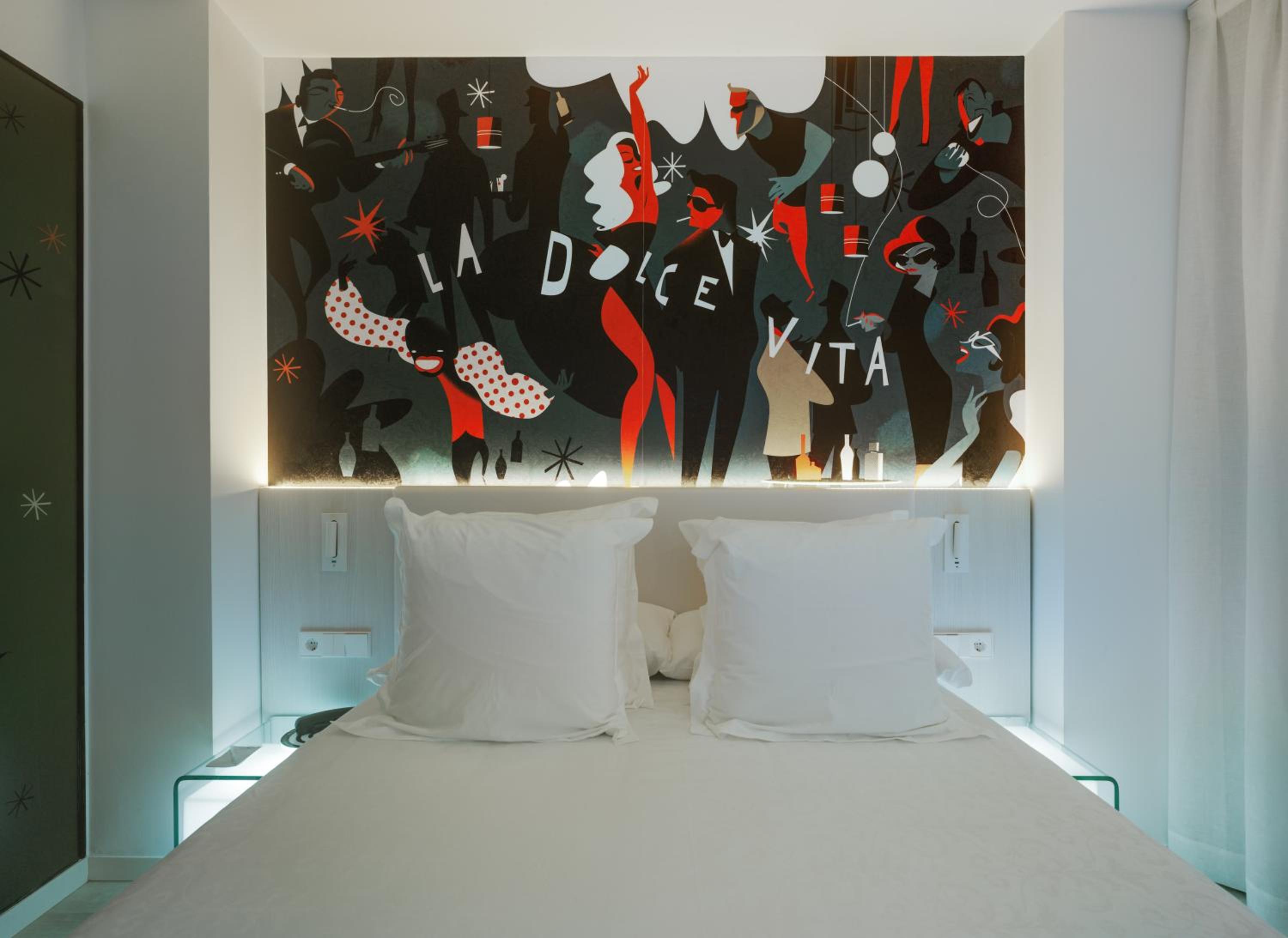 Double or Twin Room - Photo 26