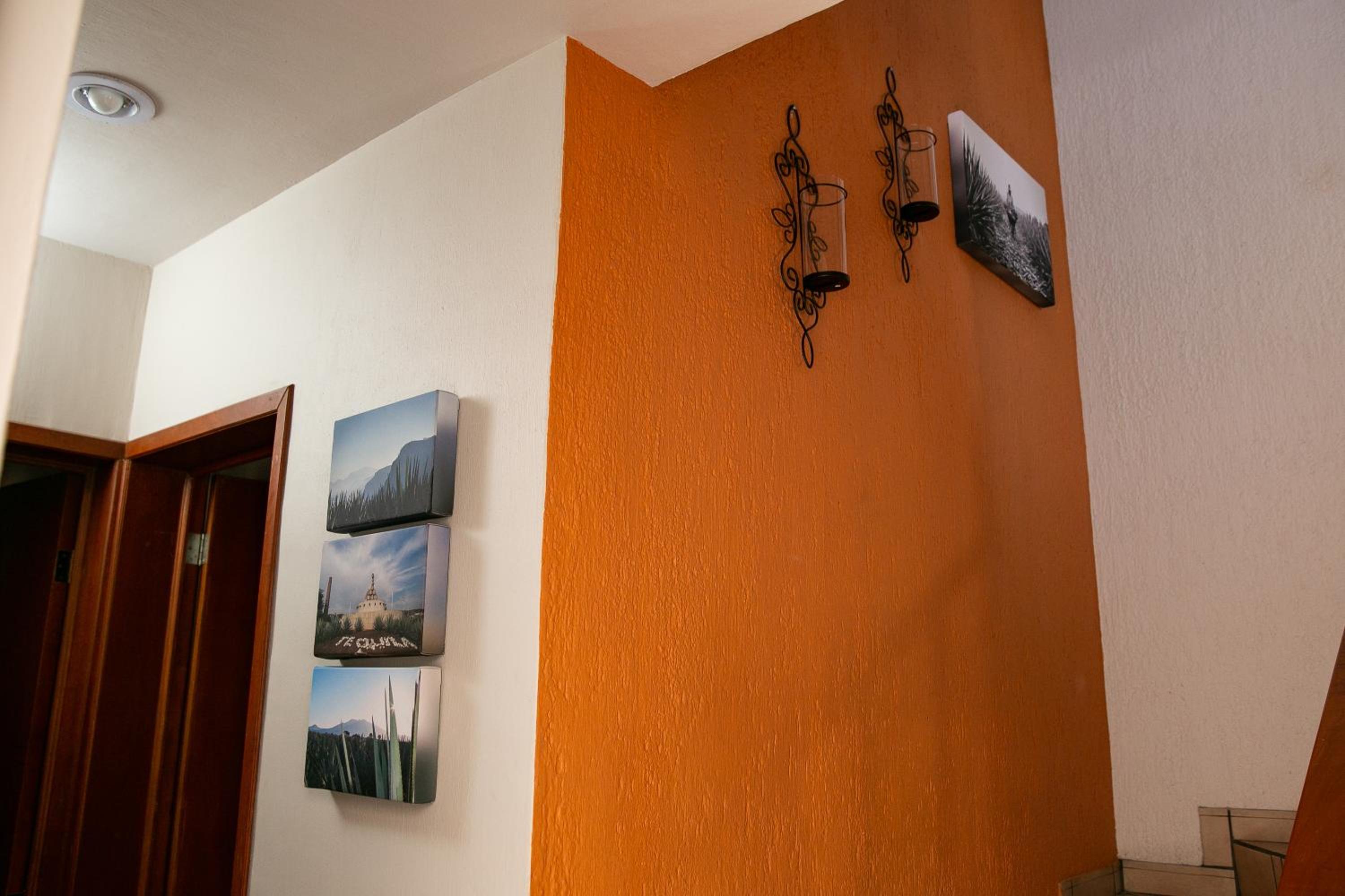 Three-Bedroom House photo 2