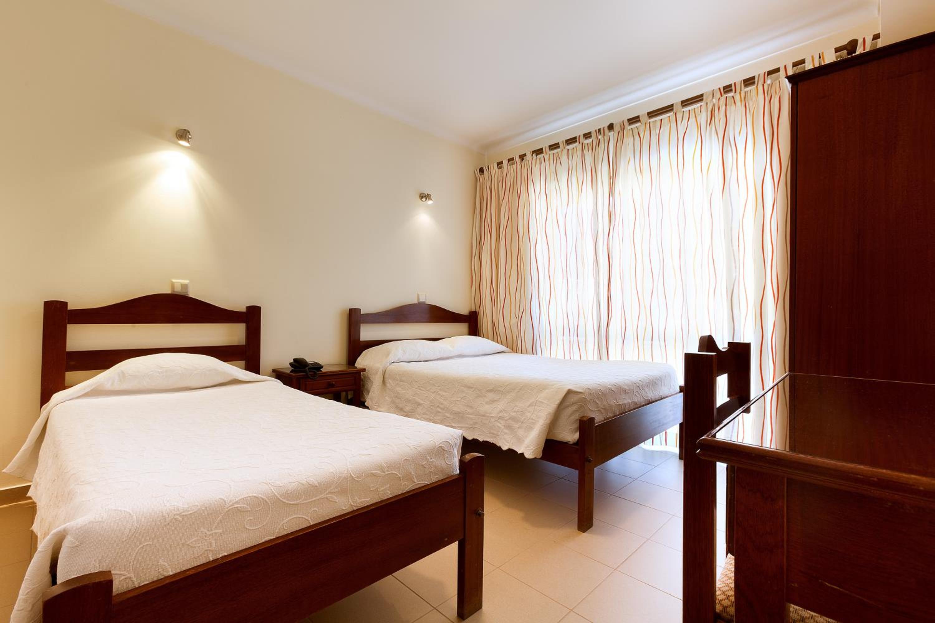 Double Room with Extra Bed photo 1