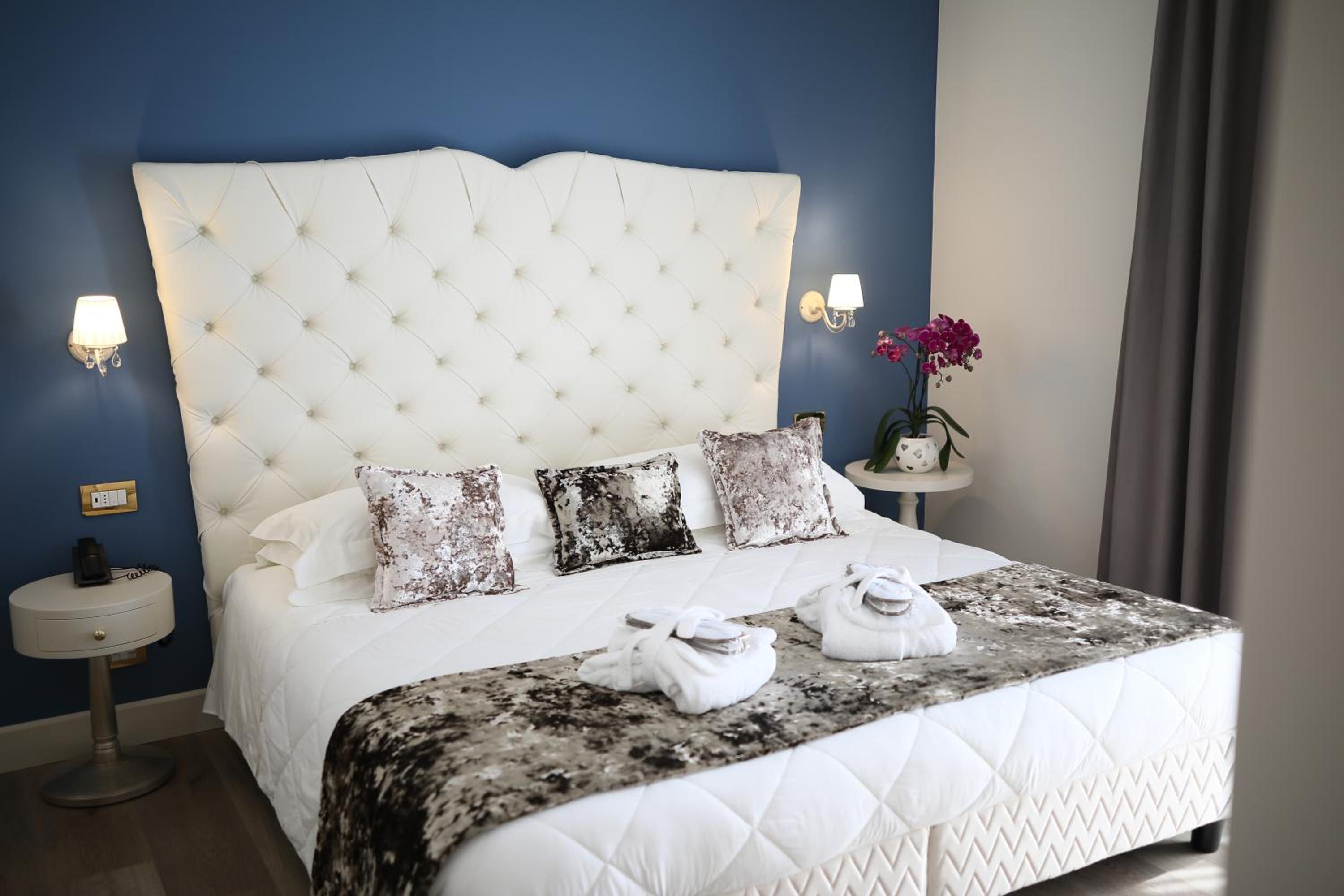 Deluxe Double or Twin Room with Balcony