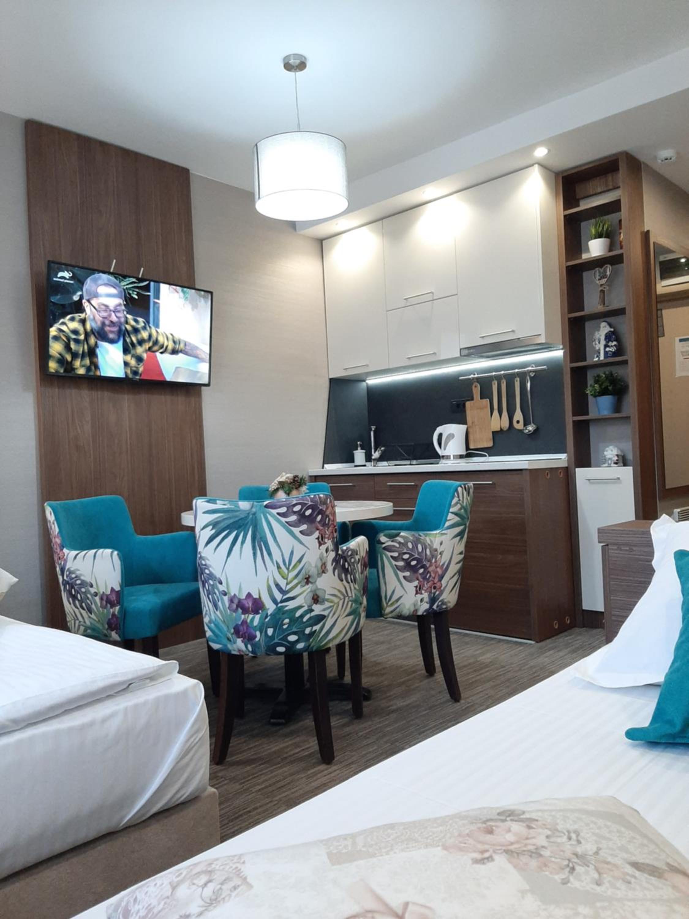 Deluxe Apartment