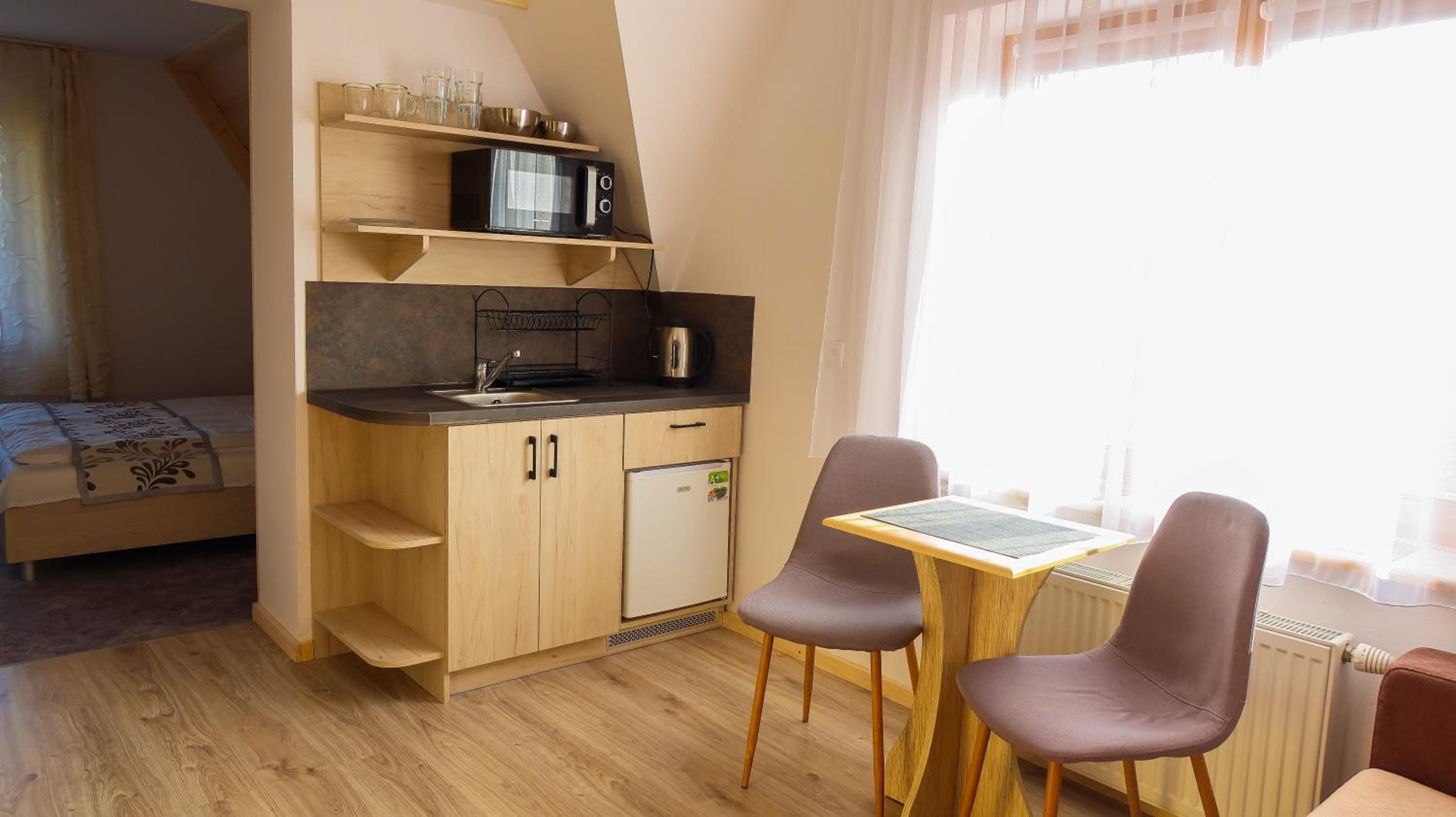 Deluxe Double Room with Balcony - Photo 3