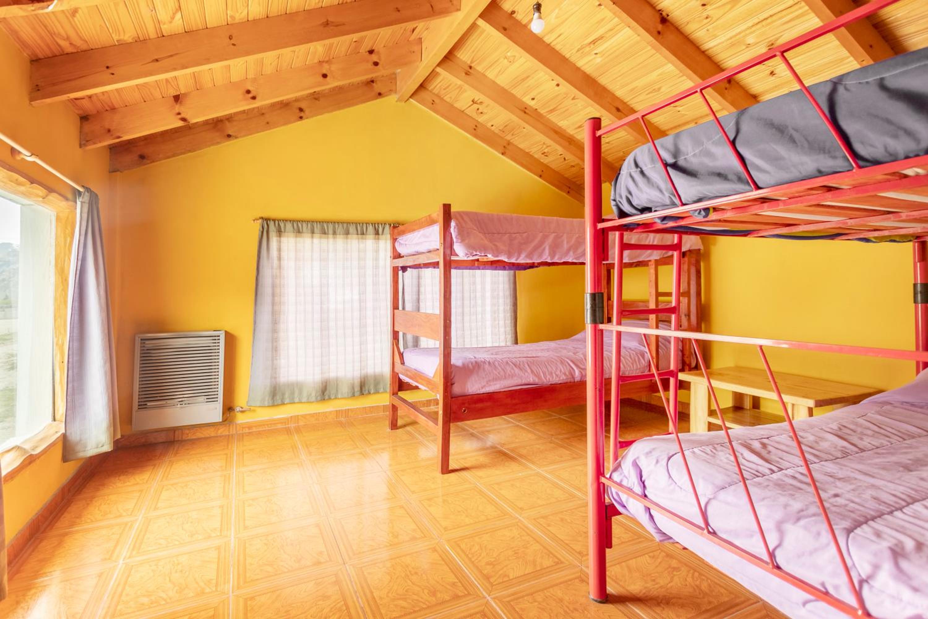 Bed in 4-Bed Mixed Dormitory Room photo 2