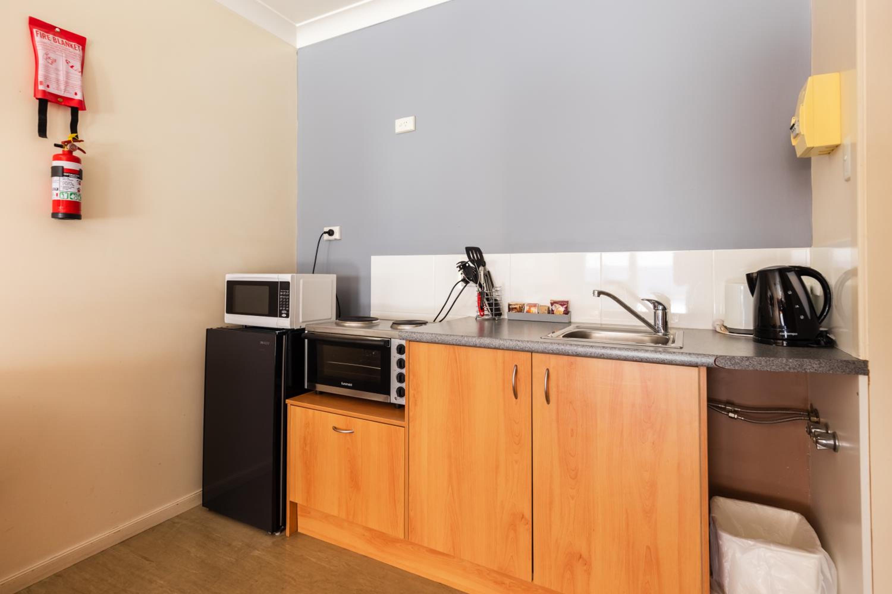 Standard Twin Studio with Kitchen  - Photo 3