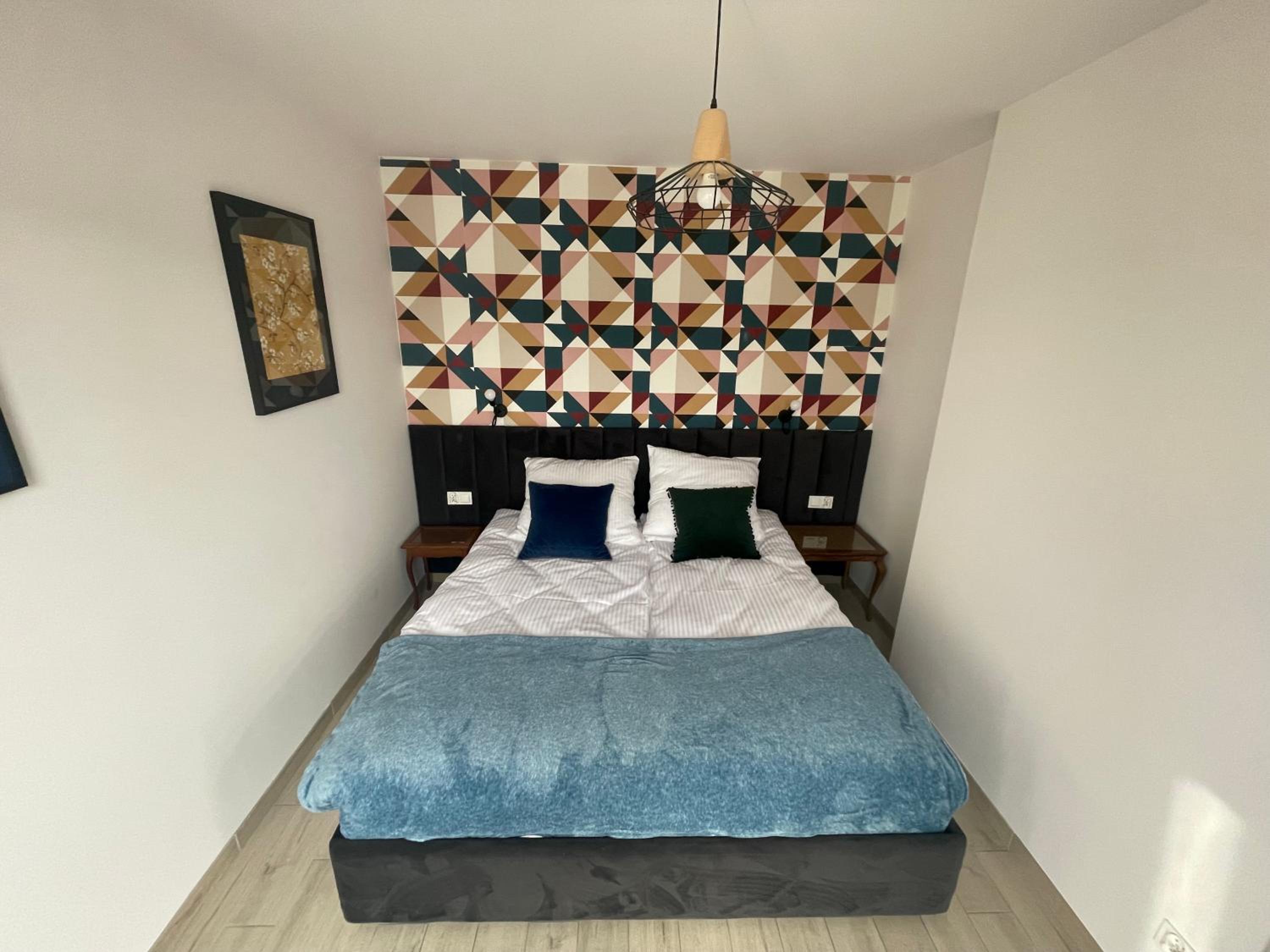 One-Bedroom Apartment - Photo 6