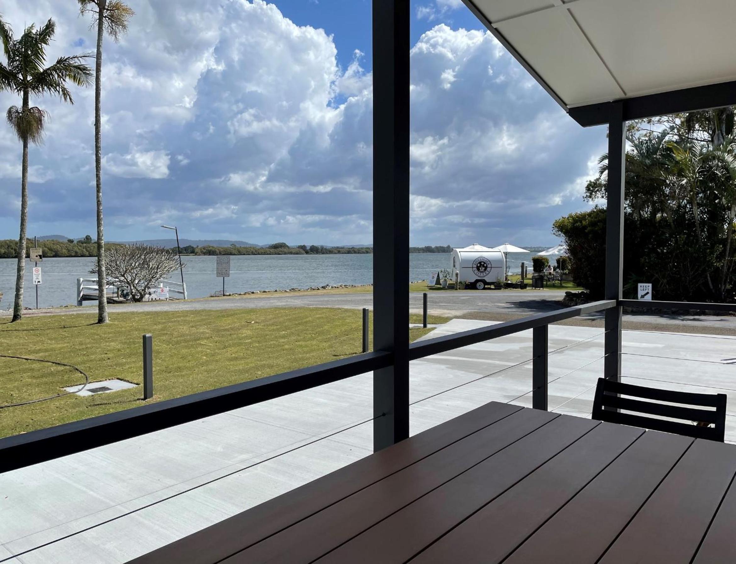 Bungalow - Water Front photo 2