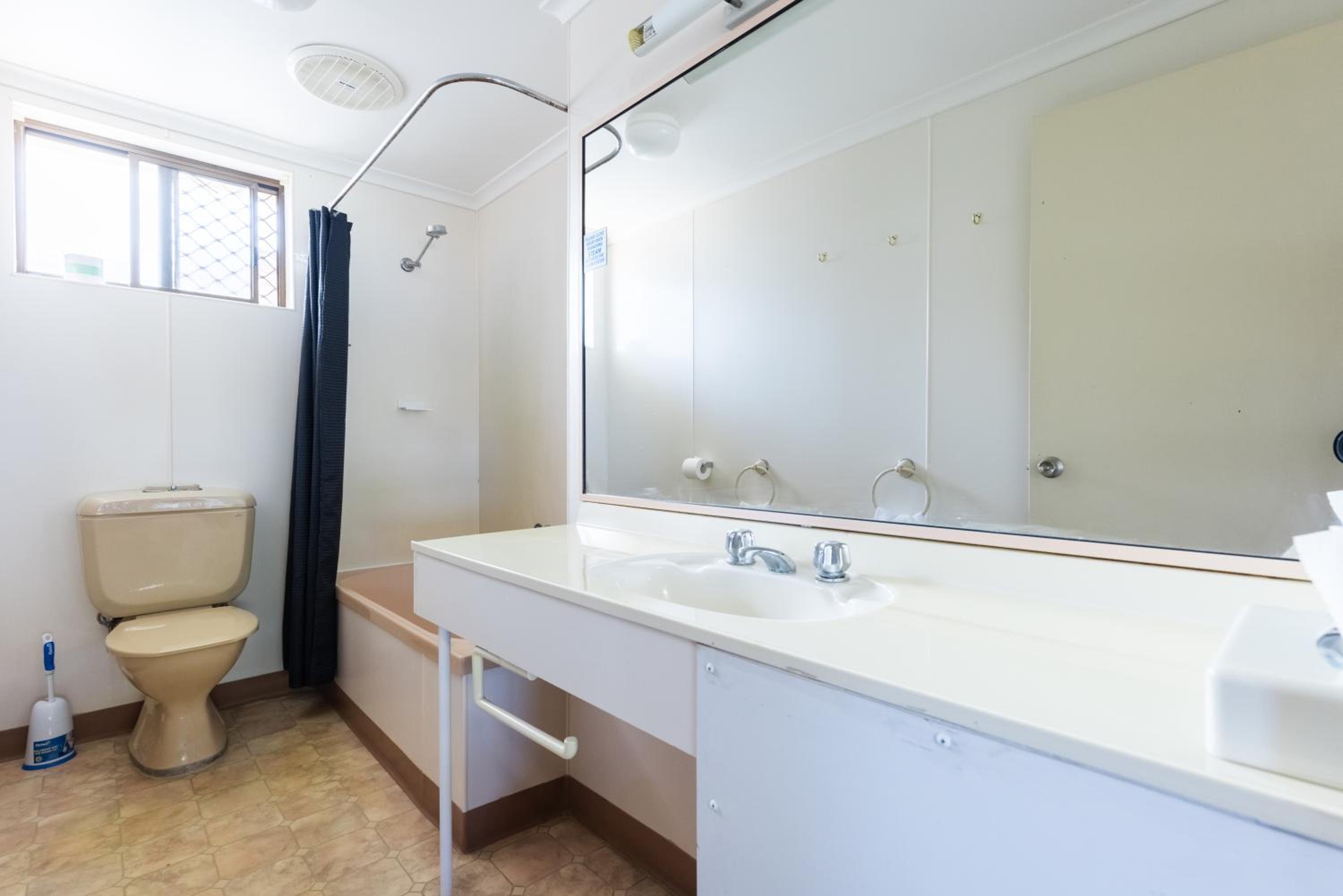King Room with Kitchen with River View - Photo 4