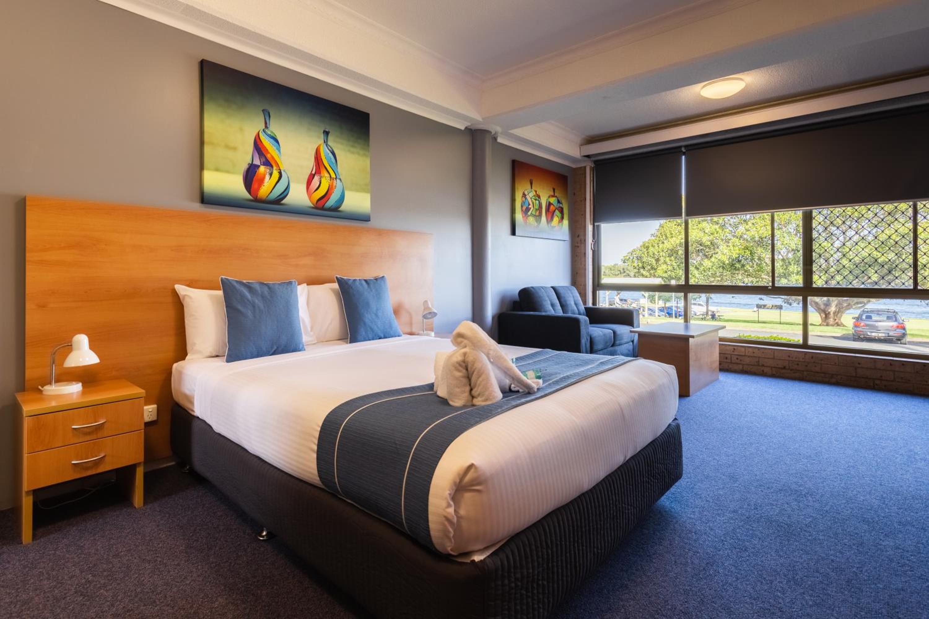King Room with Kitchen with River View - Photo 2