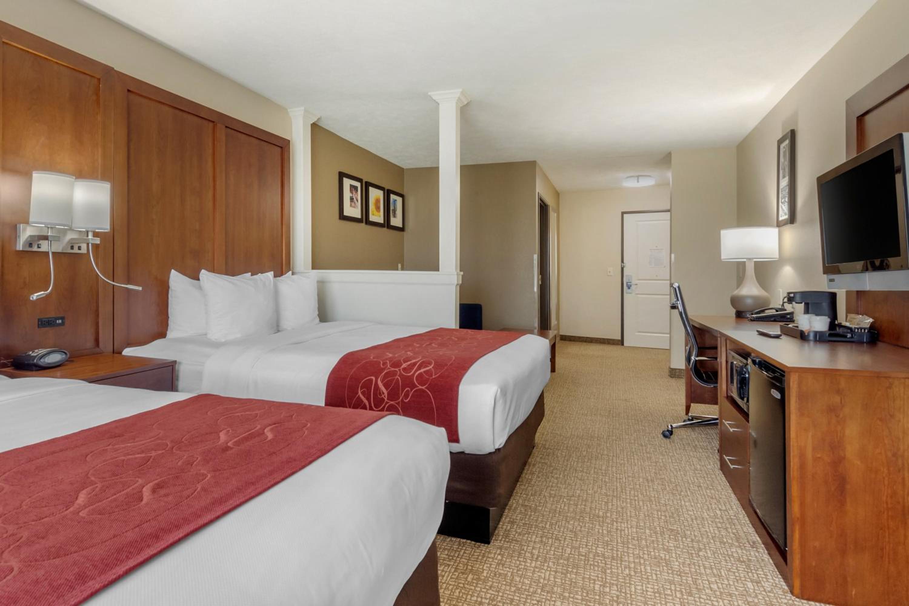 Suite with Two Queen Beds - Accessible/Non-Smoking - Photo 5