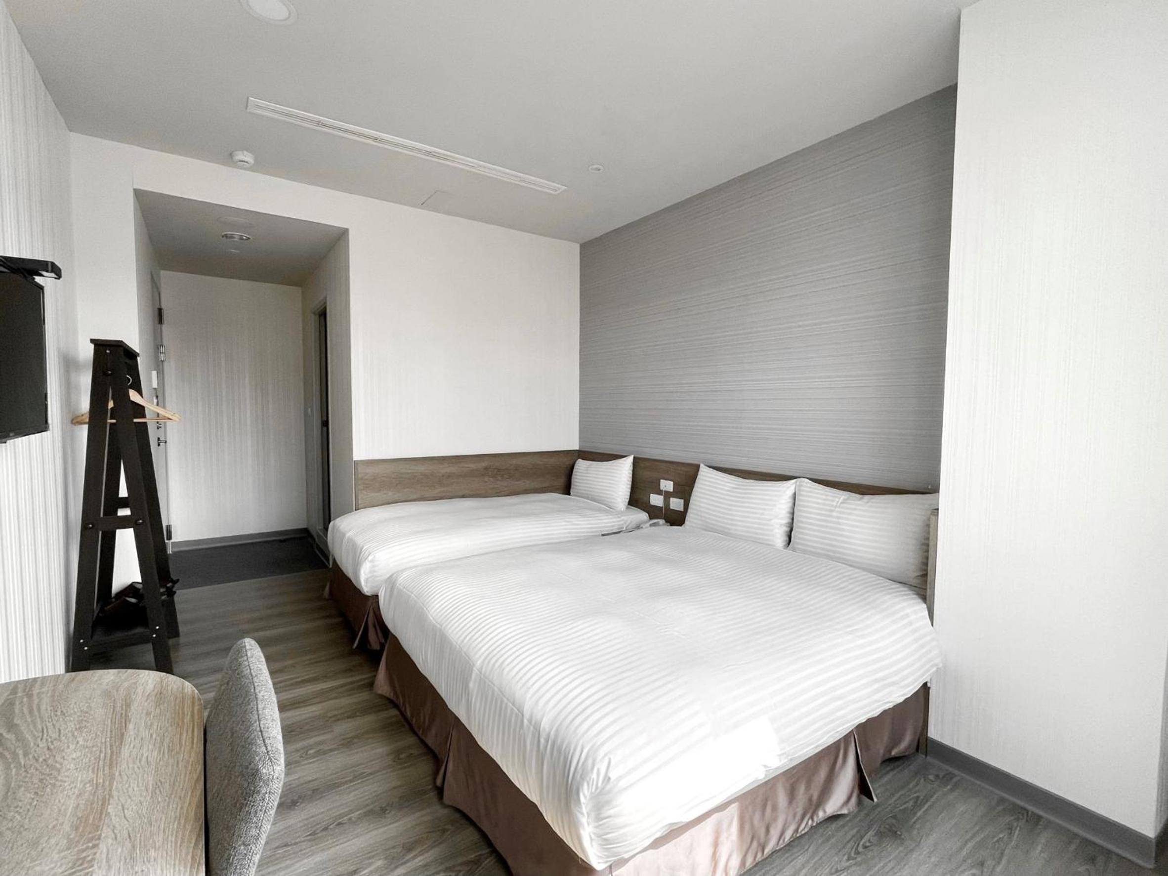 Standard Triple Room photo 2