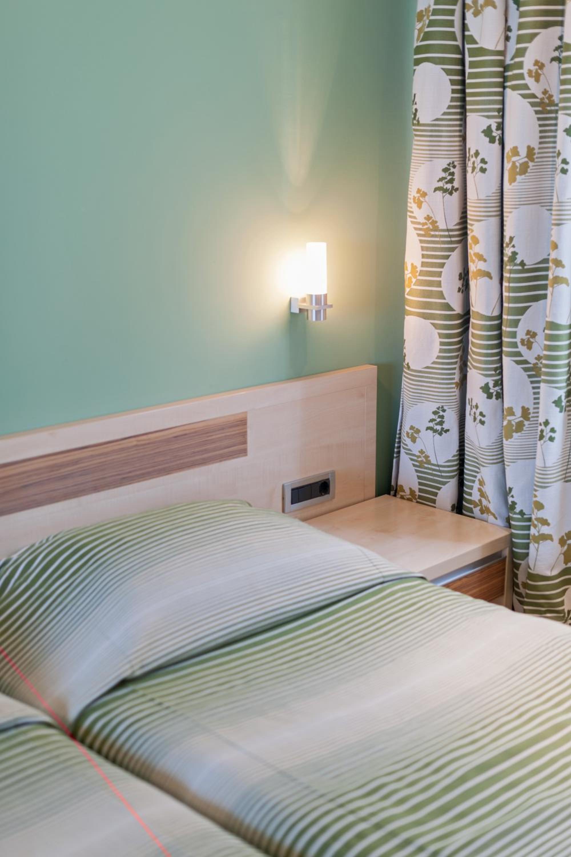 Premium Twin Room with Extra Bed photo 1
