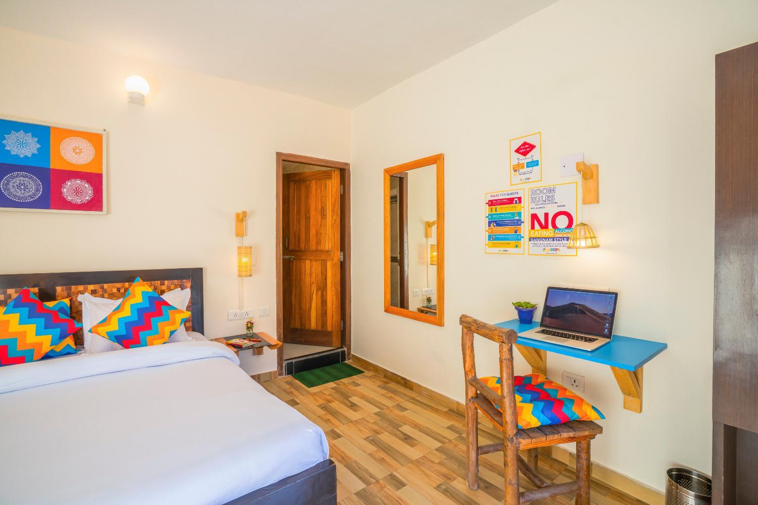 Deluxe Private Room with Mountain View and Ensuite Bathroom photo 1