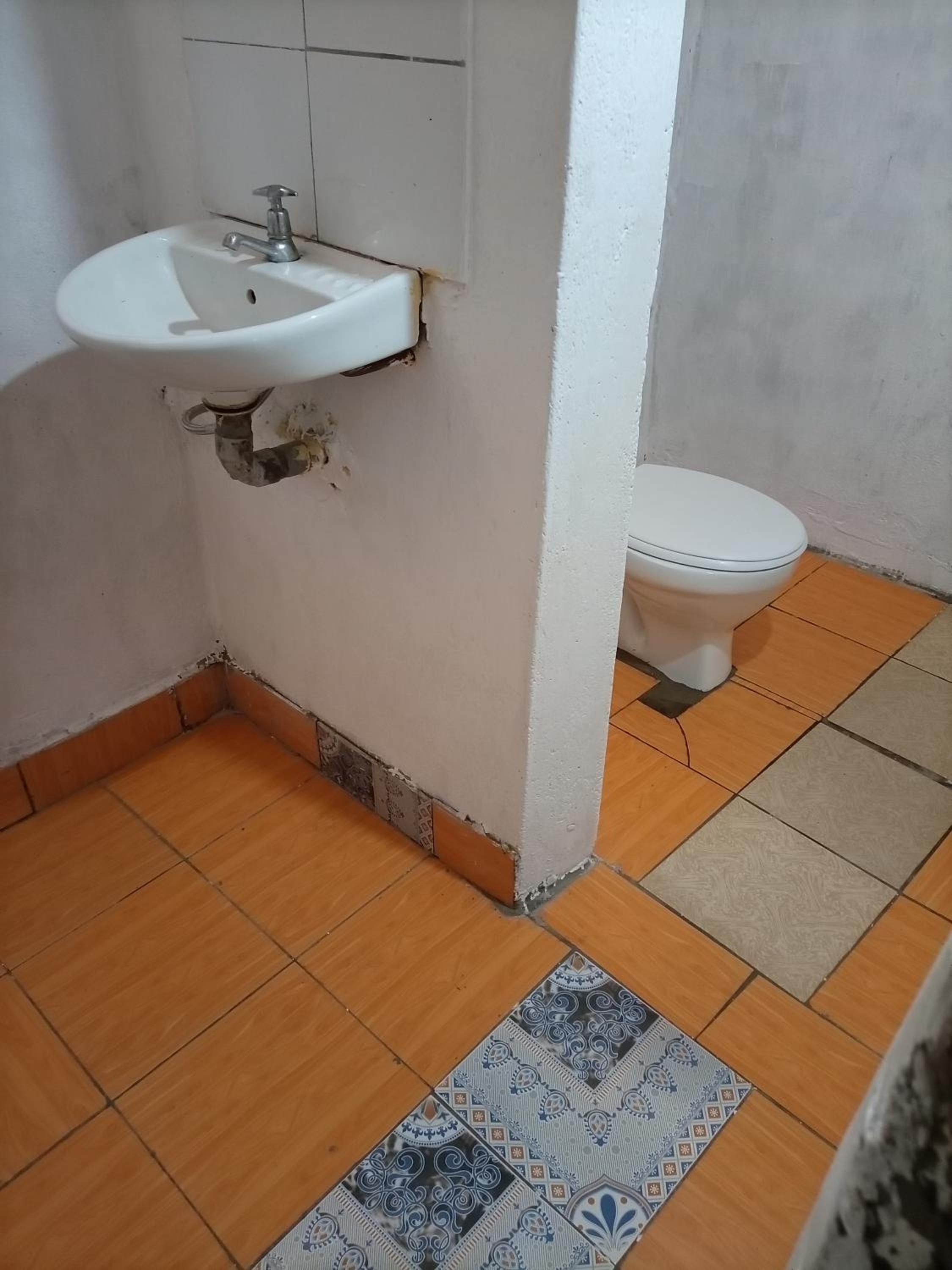 Two-Bedroom Bungalow - Photo 12