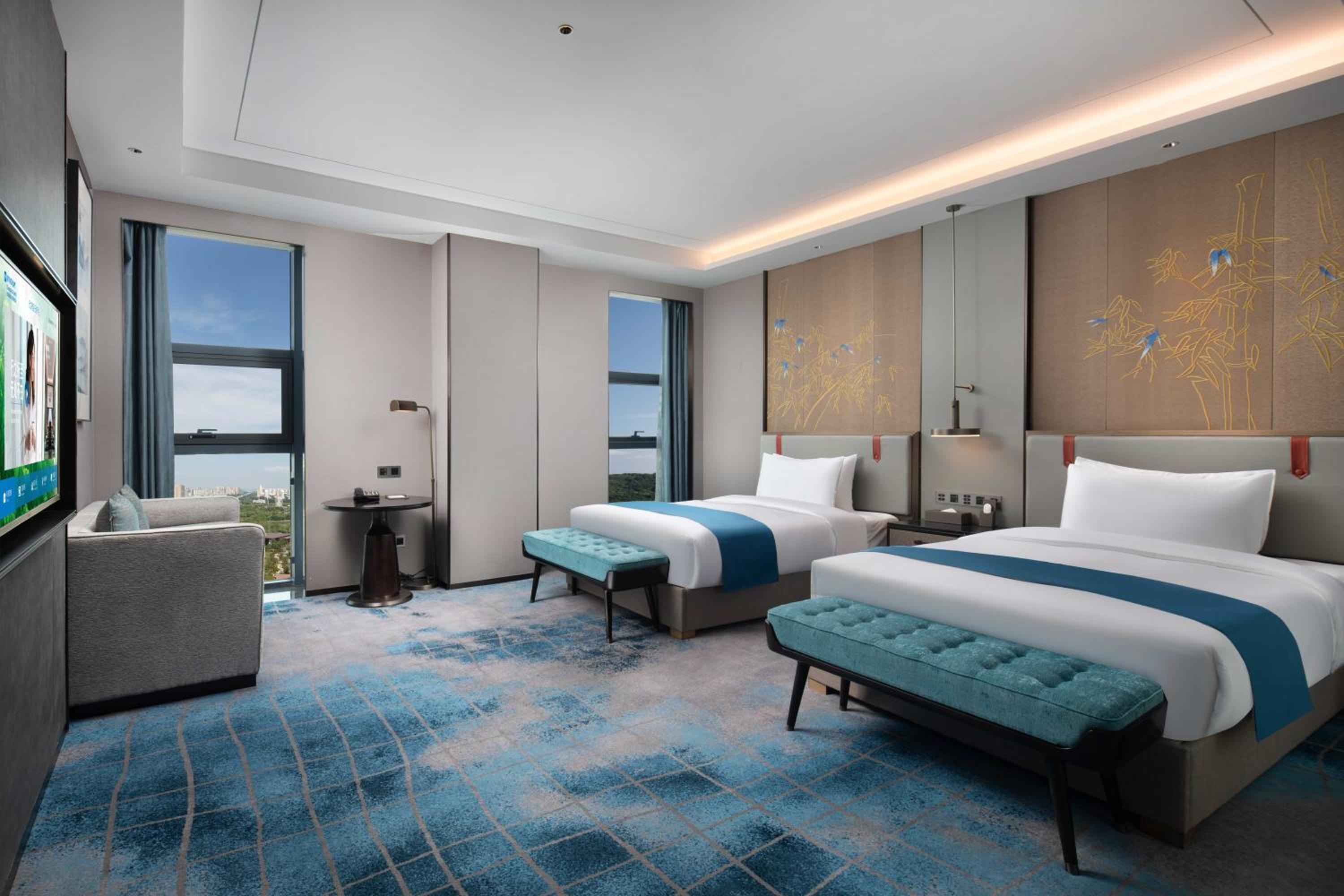 Deluxe City View 2 Twin Beds Room