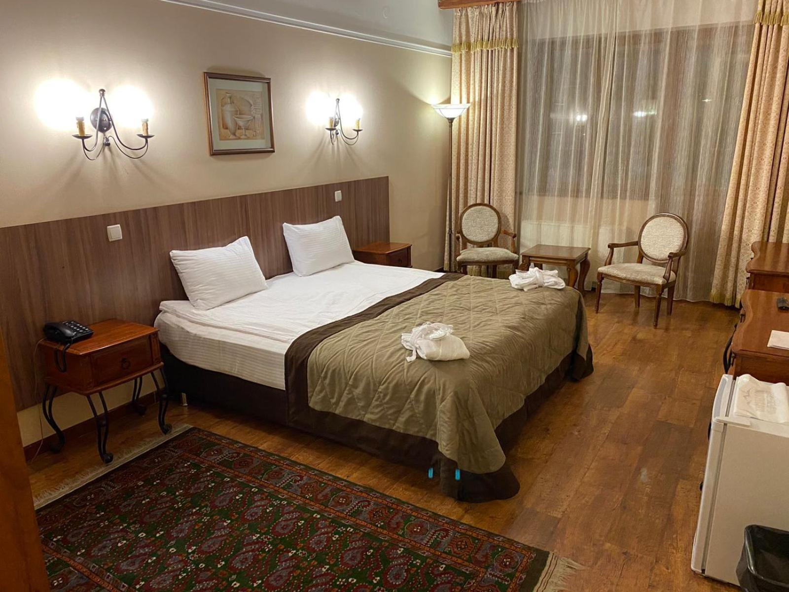 Standard Double or Twin Room photo 2