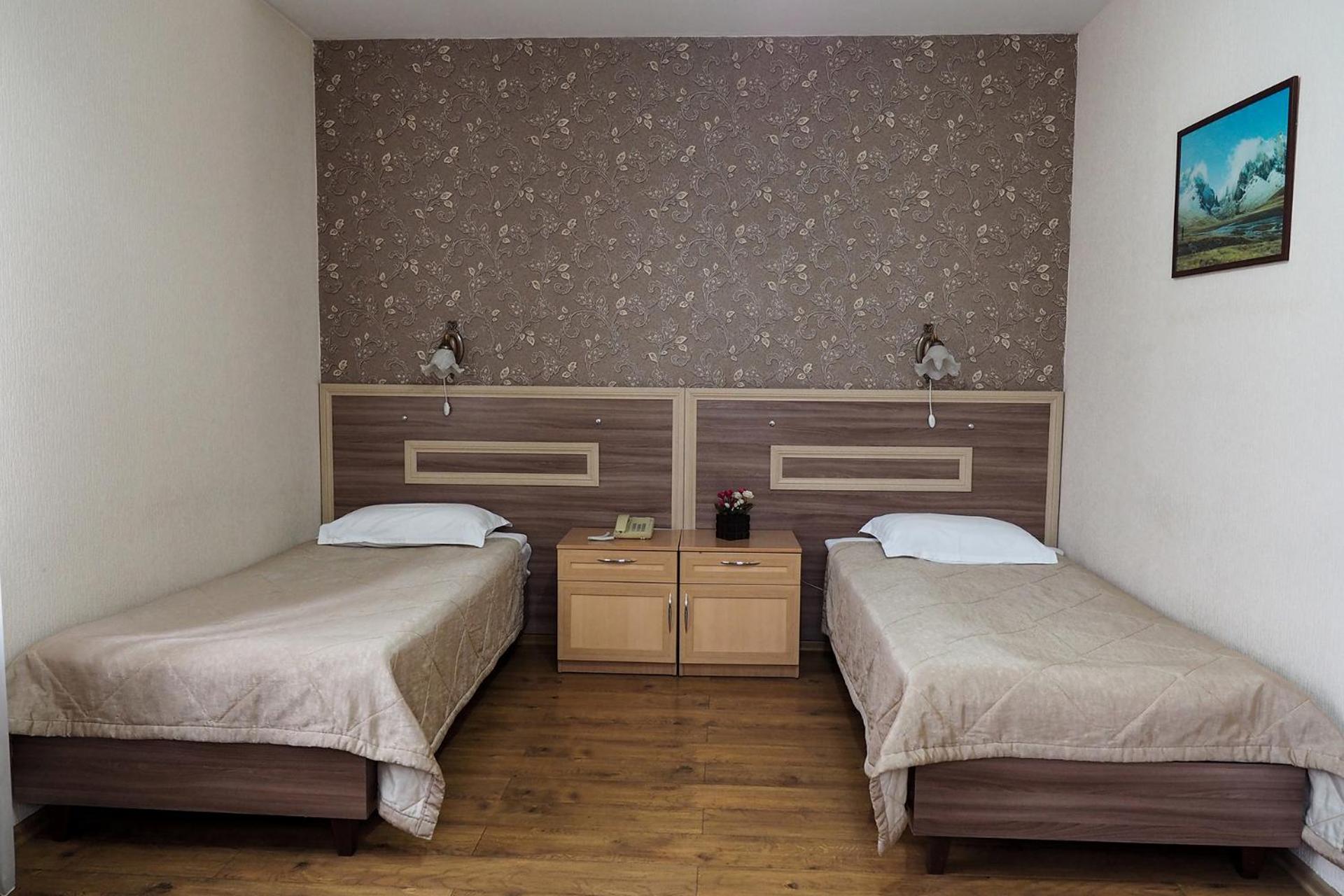 Standard Double or Twin Room - Photo 21