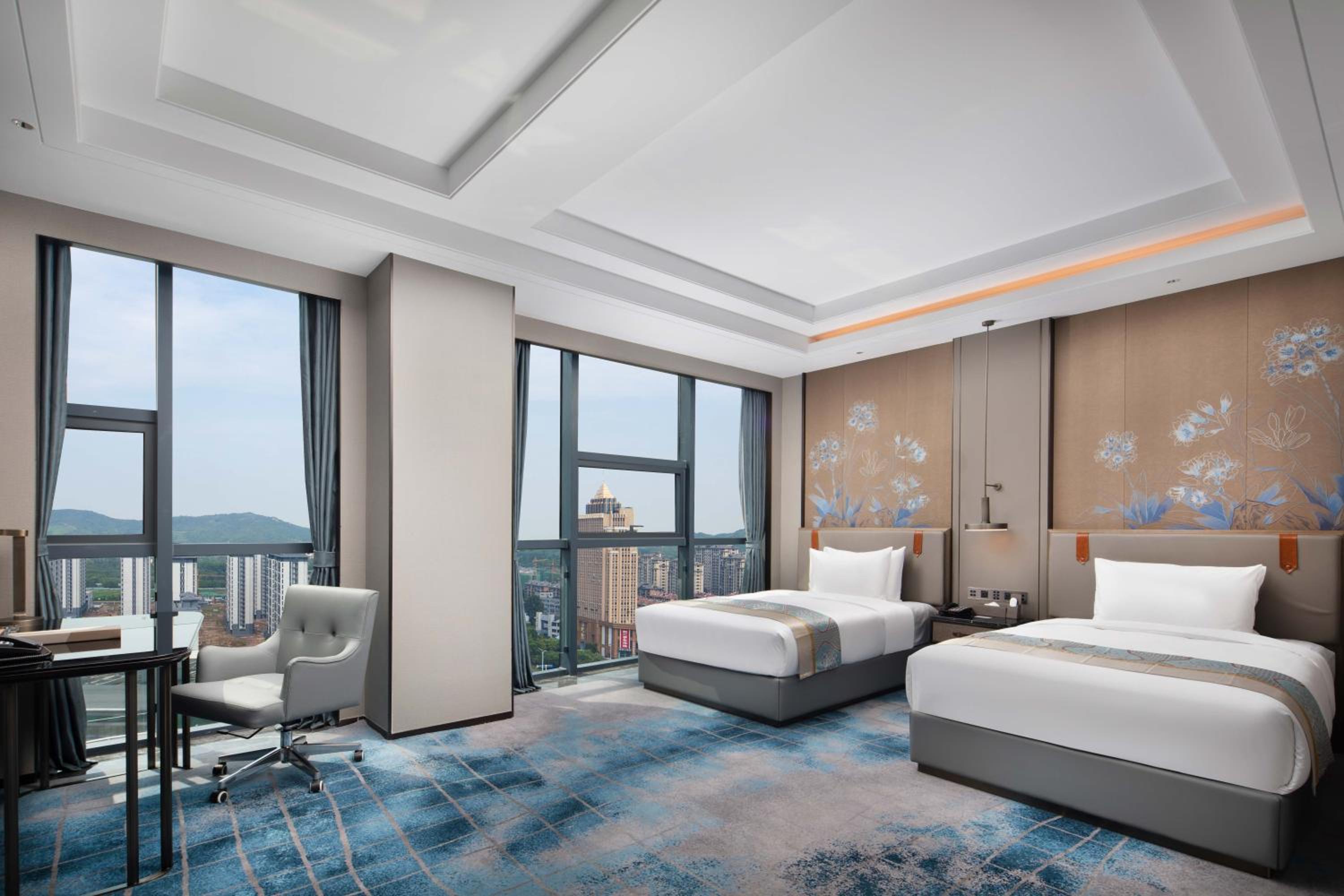 Executive Queen Room with Two Queen Beds photo 1