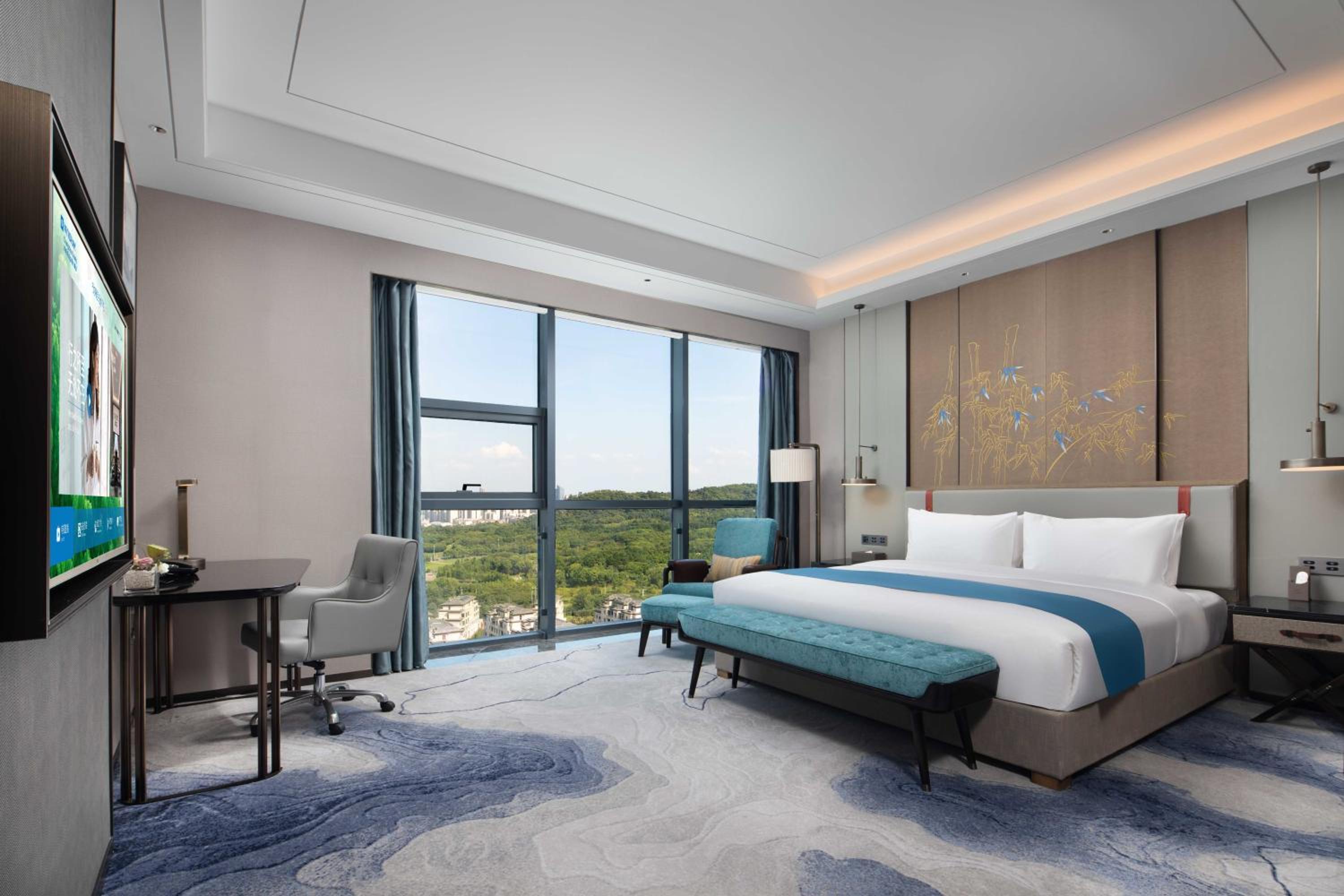 Executive City View 1 King Bed Room photo 2