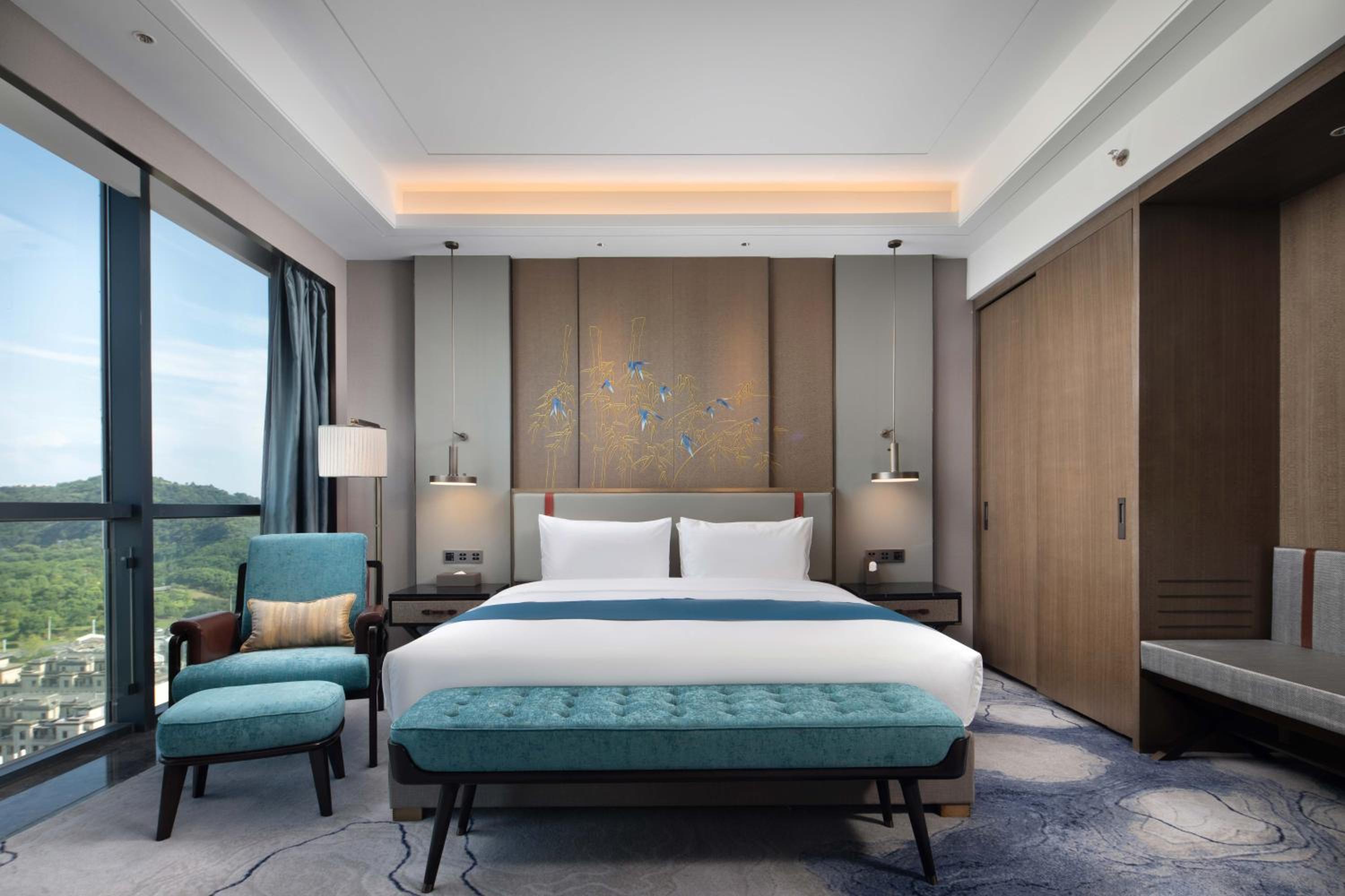 Executive City View 1 King Bed Room photo 1