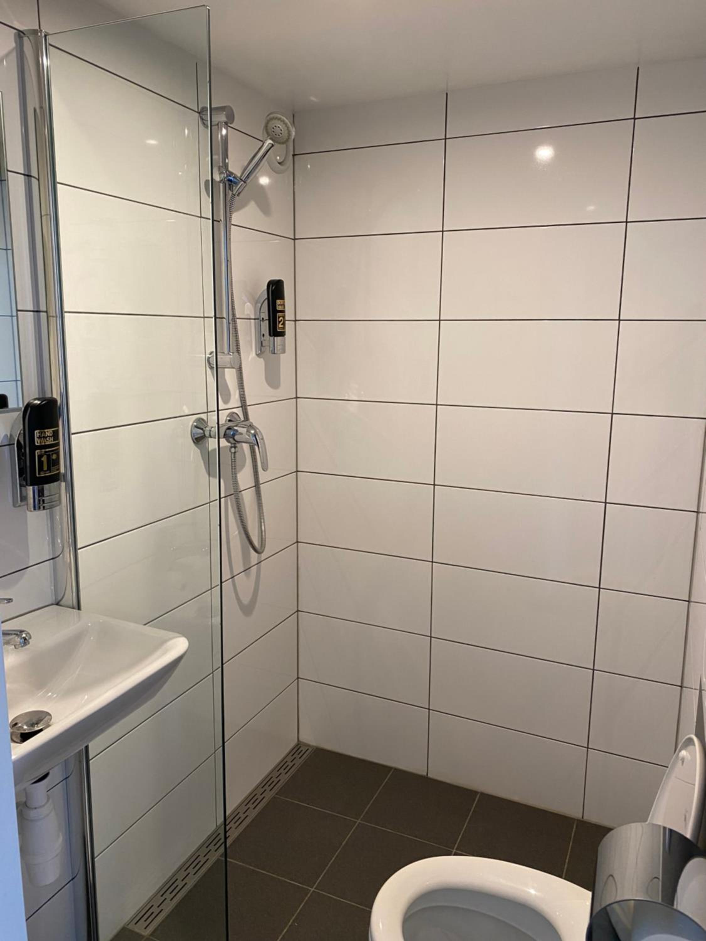 Triple Room with Private Bathroom photo 2