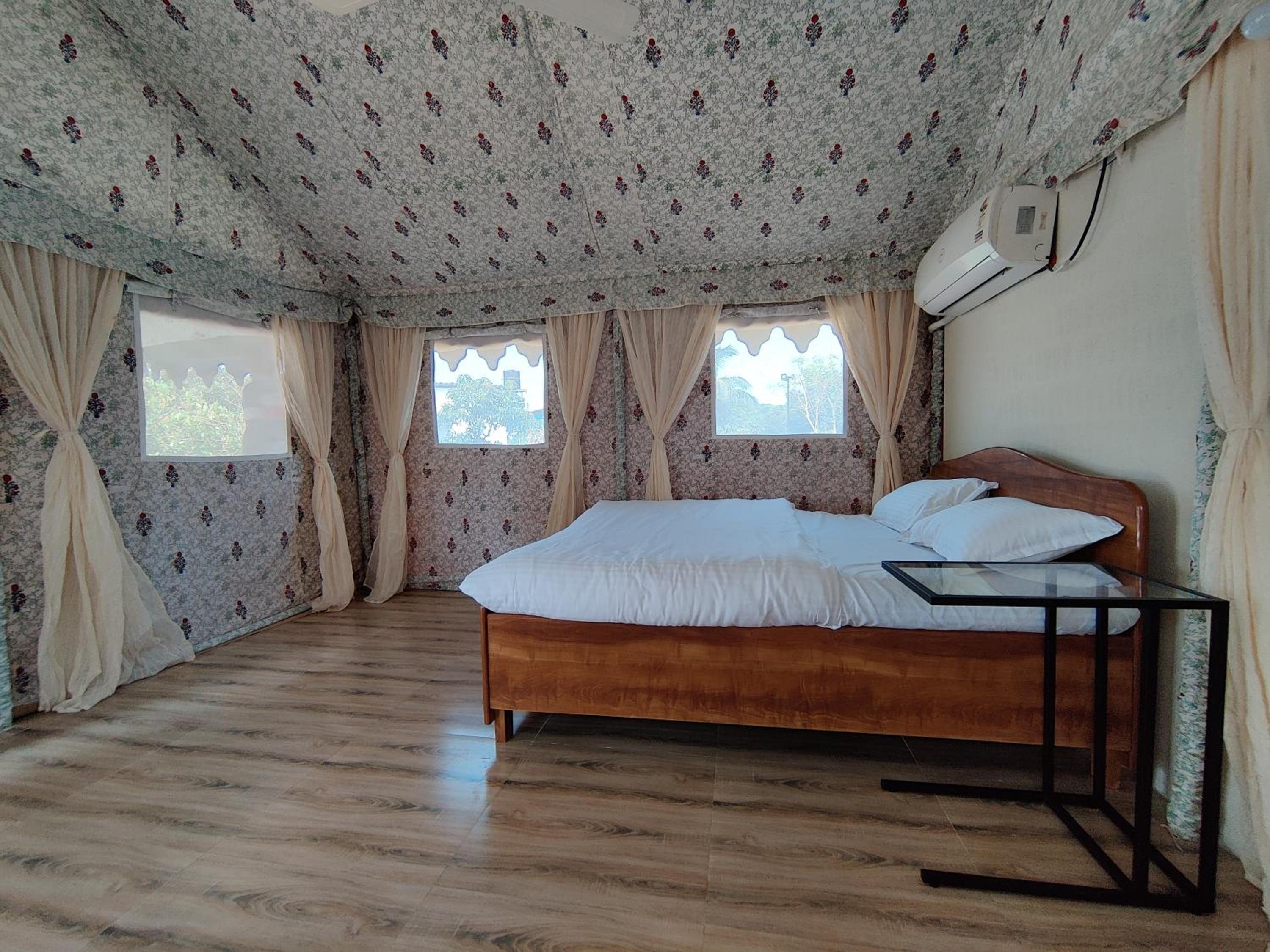 King Room with Mountain View photo 1