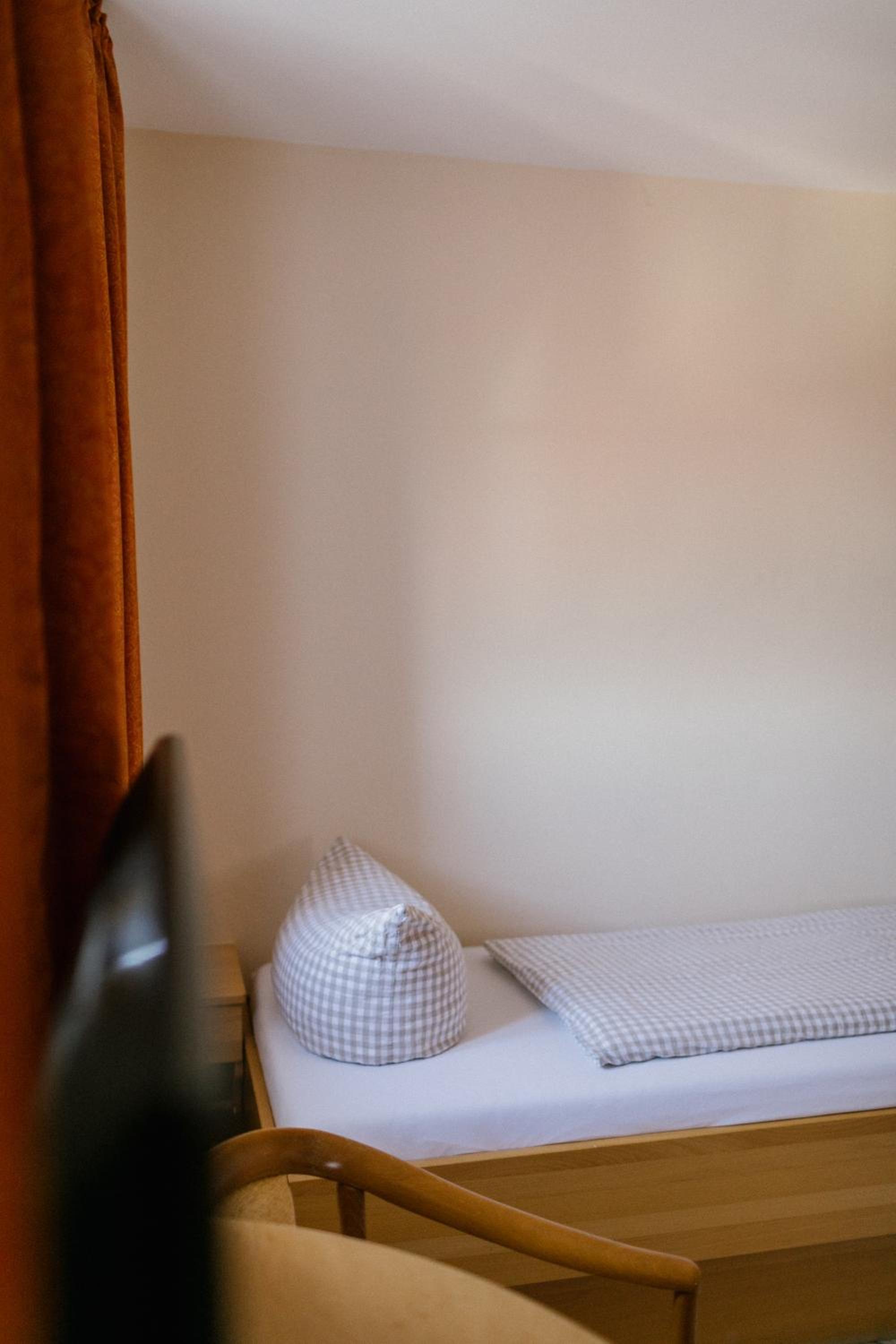 Triple Room - Photo 12