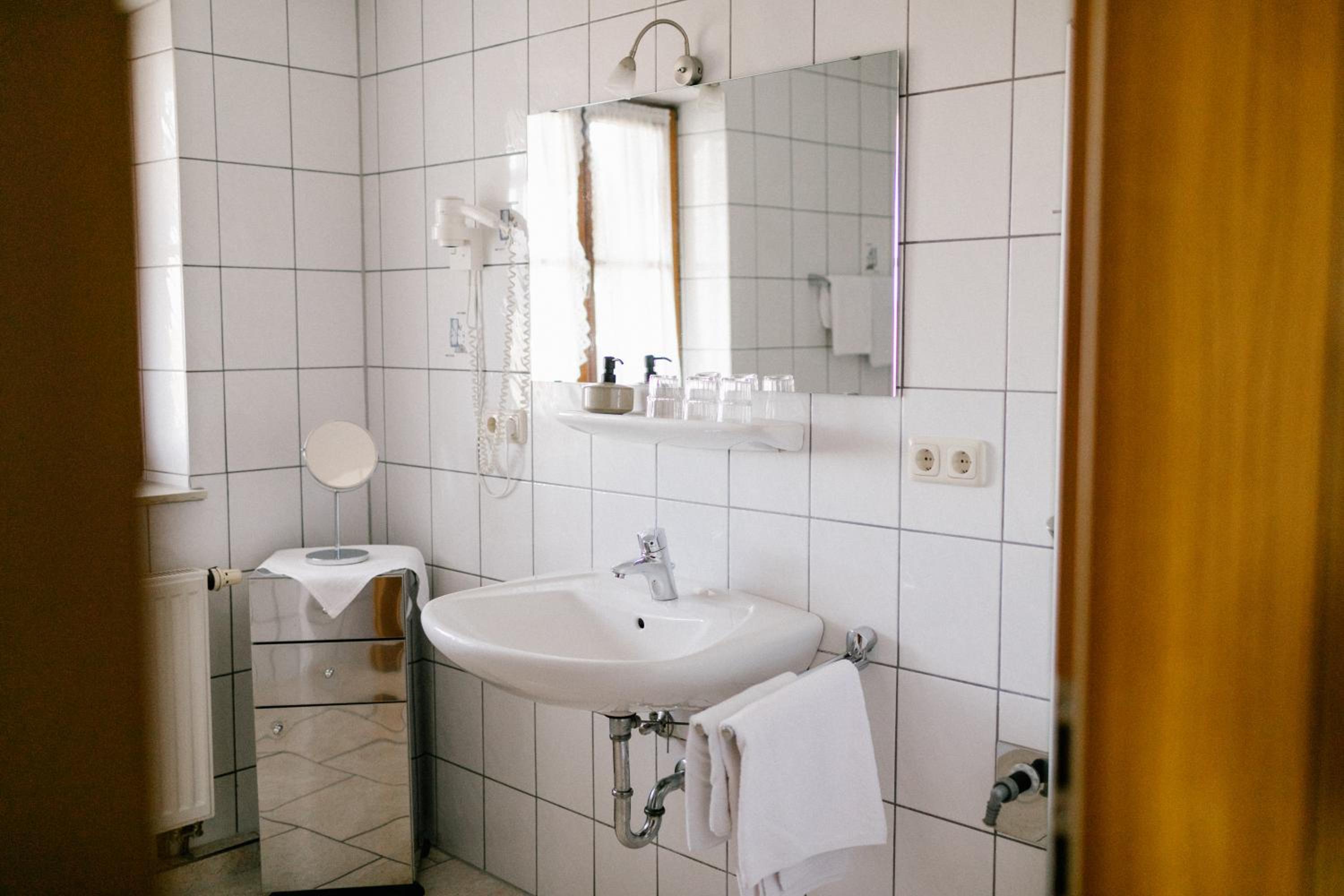 Triple Room - Photo 16