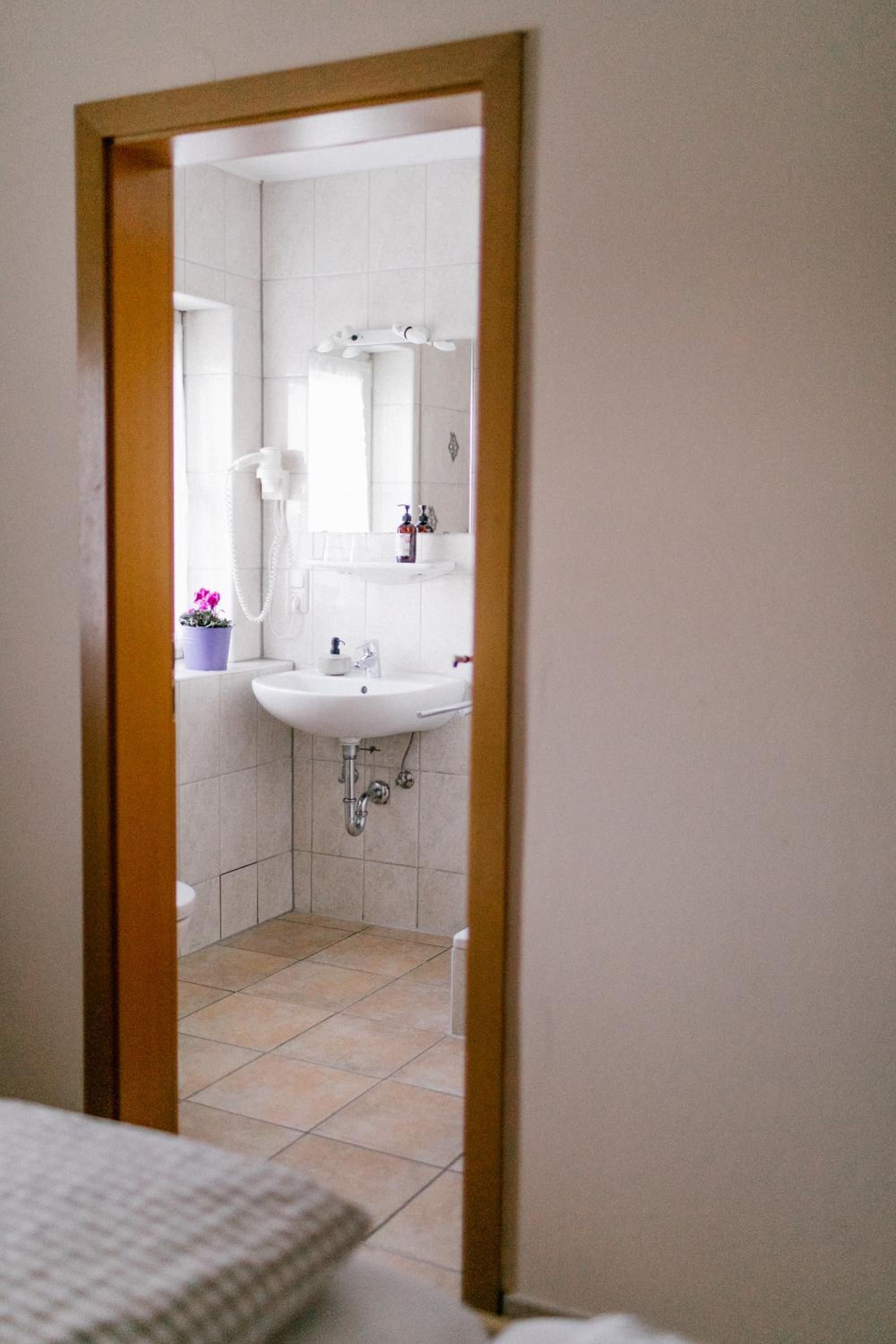 Double Room - Photo 29