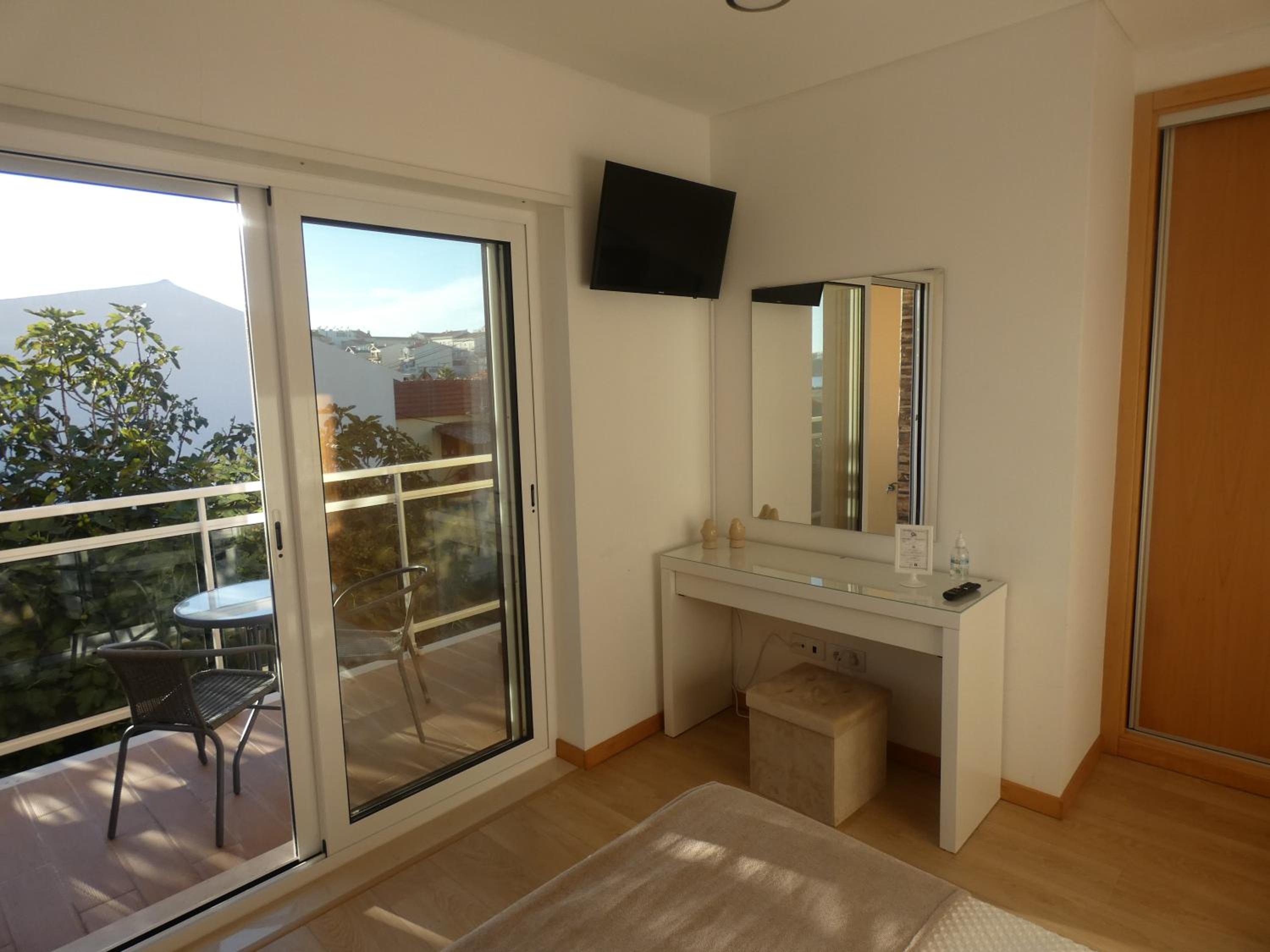 Deluxe Room - Photo 1