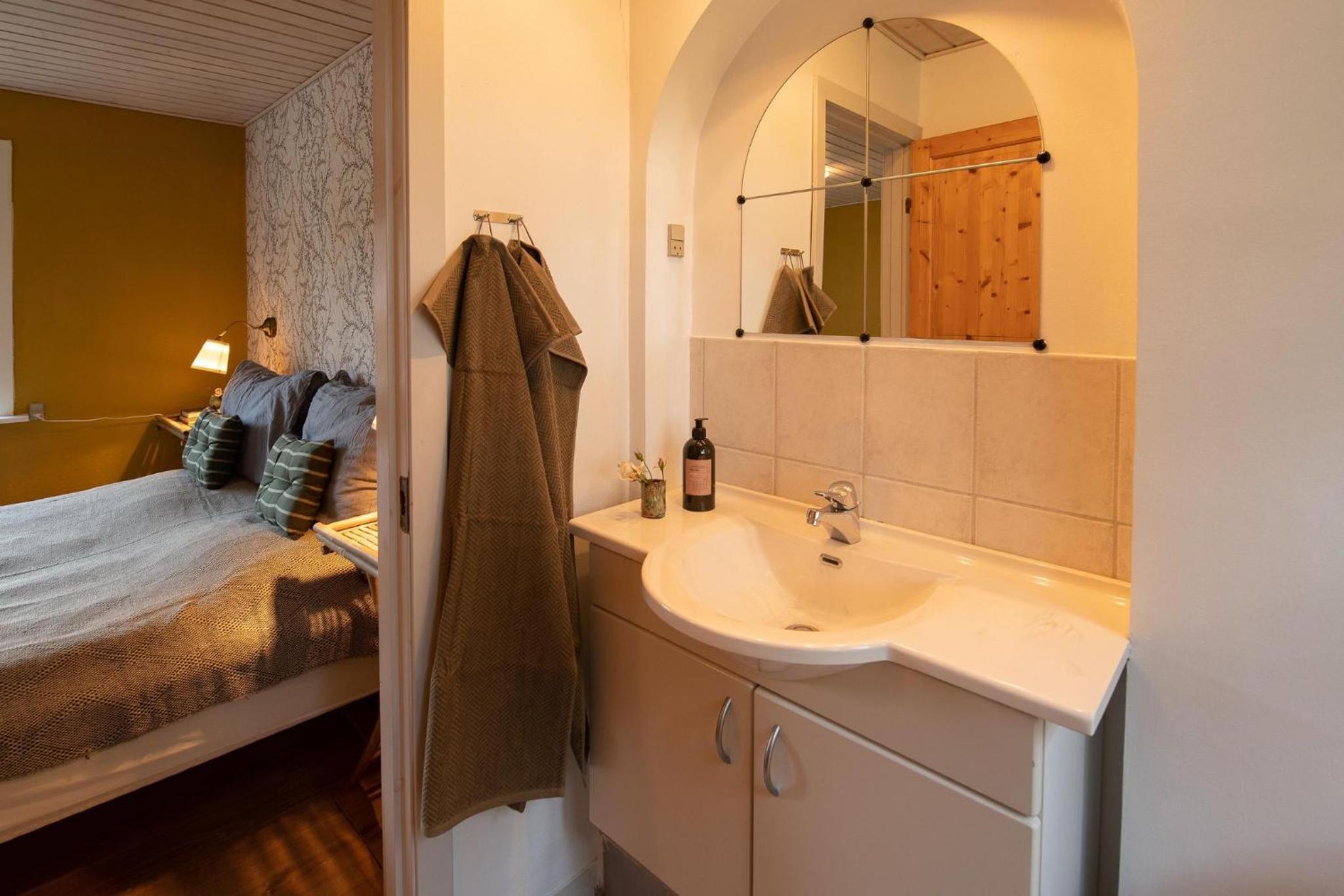 Double Room with Private Bathroom photo 3