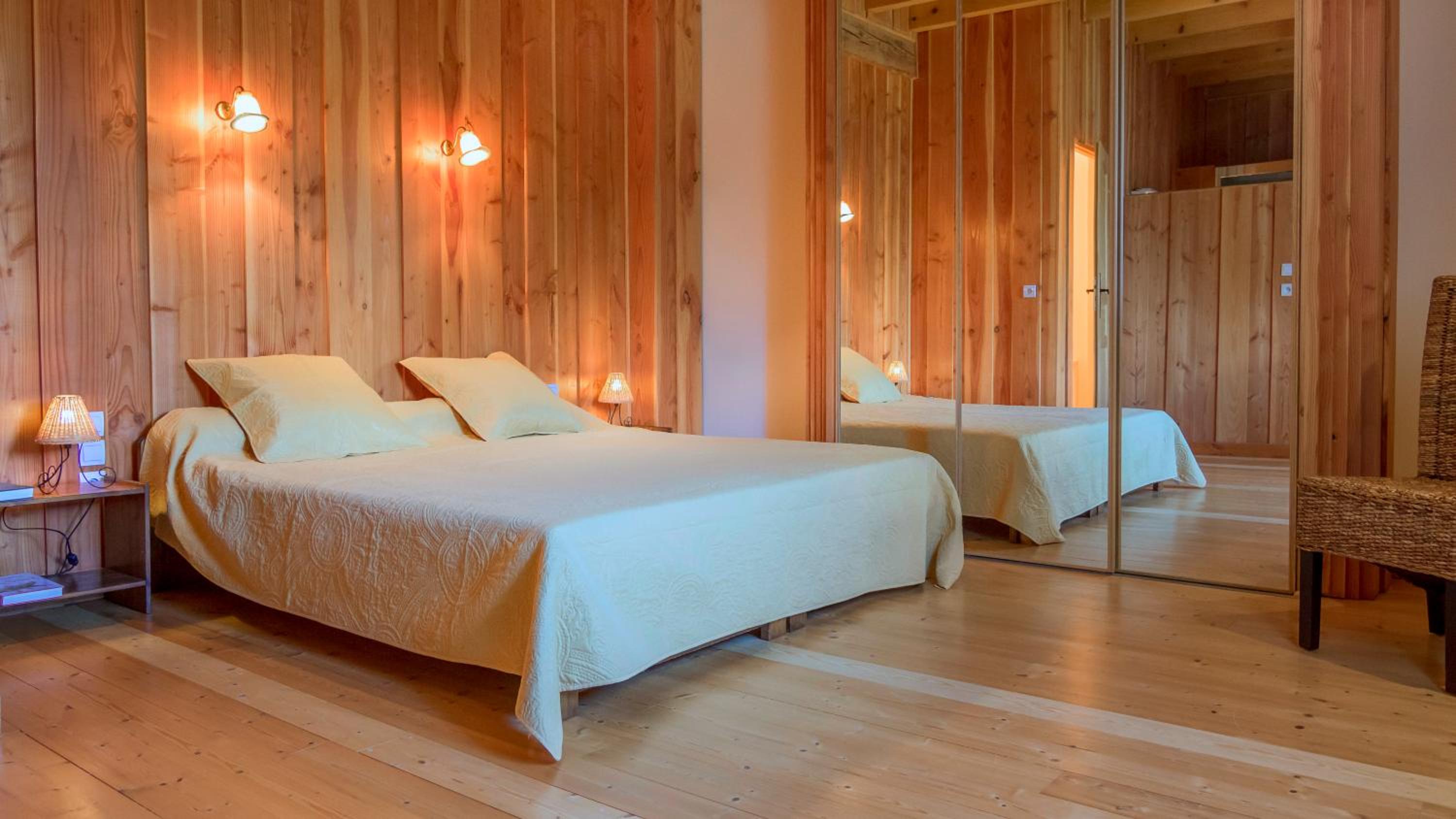 Duplex Suite - Photo 2