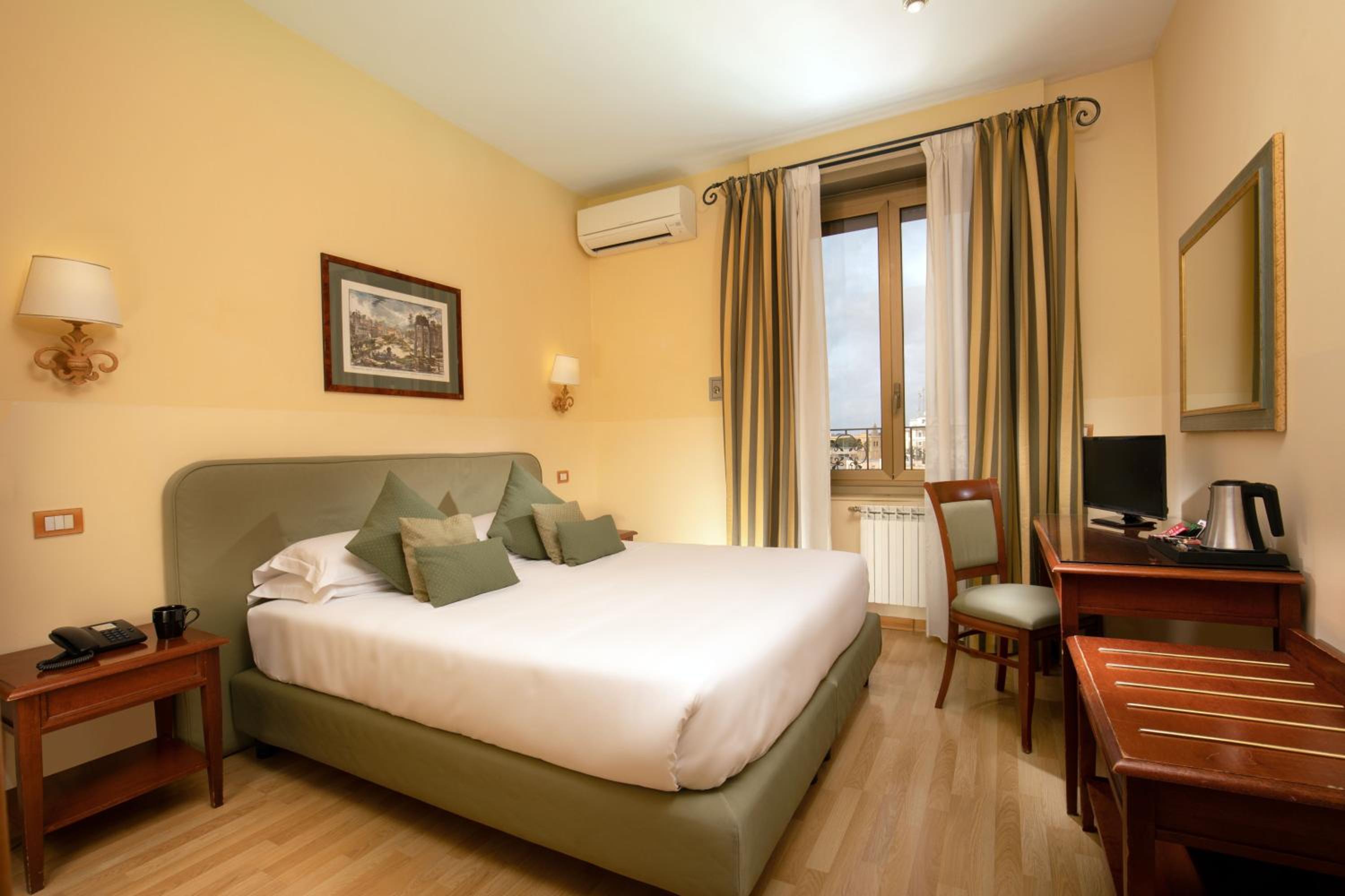 Double or Twin Room photo 2