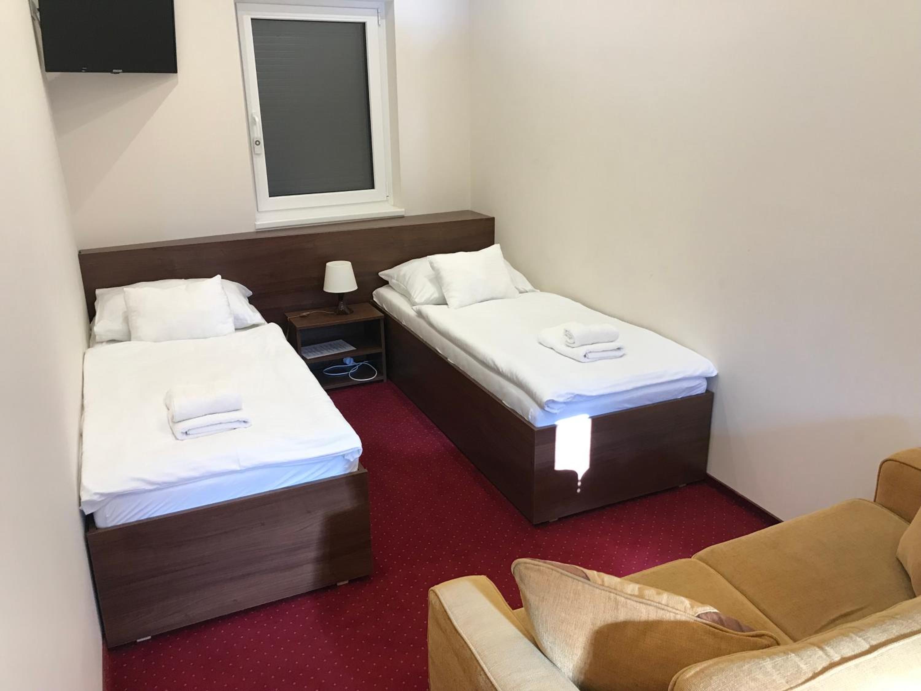 Double or Twin Room - Disability Access photo 2