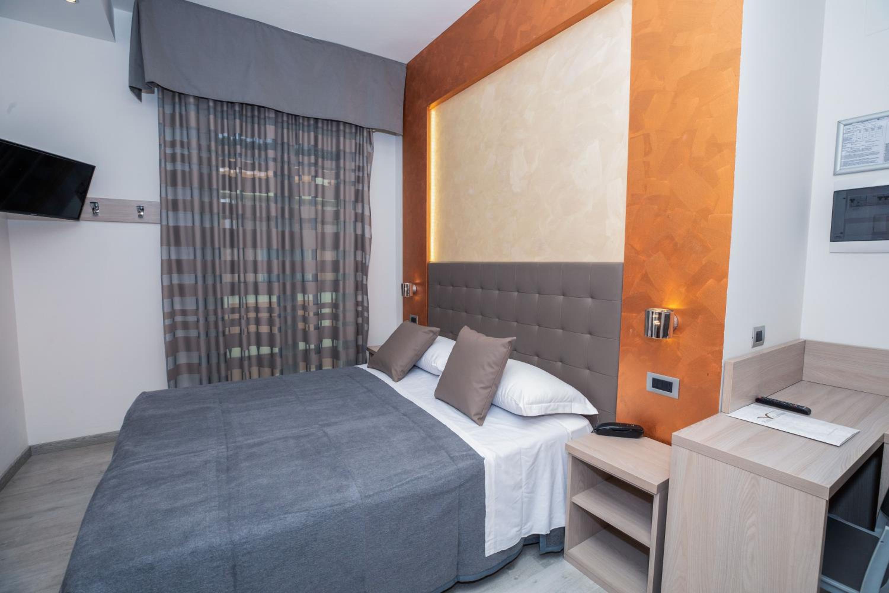2 Connecting Rooms - Photo 3