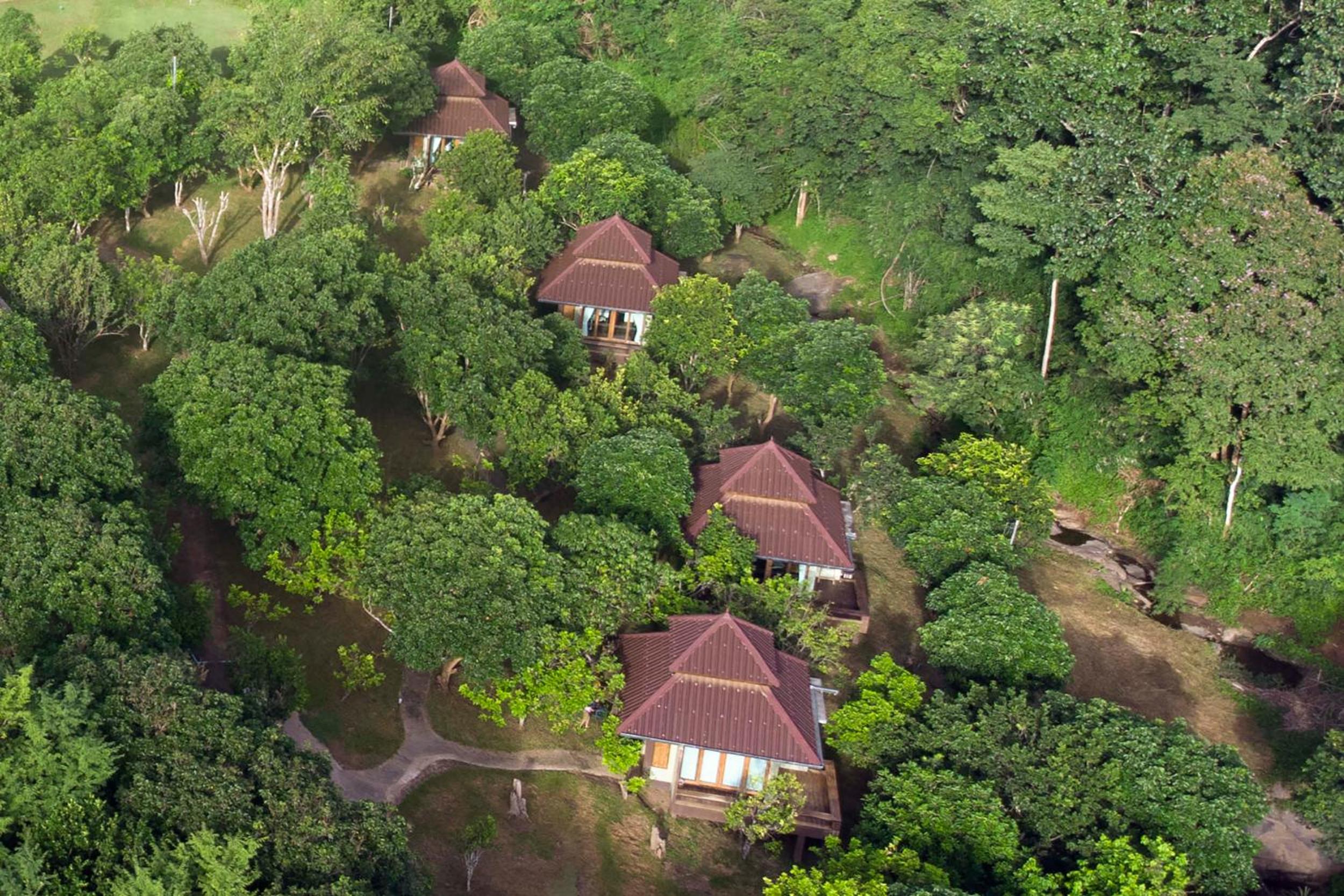 Deluxe Bungalow - Photo 2
