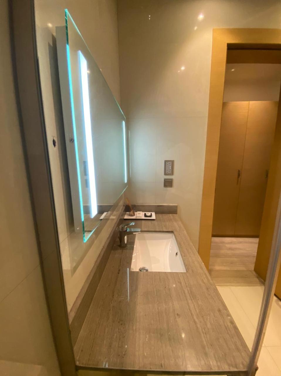 Standard Twin Room - Photo 3
