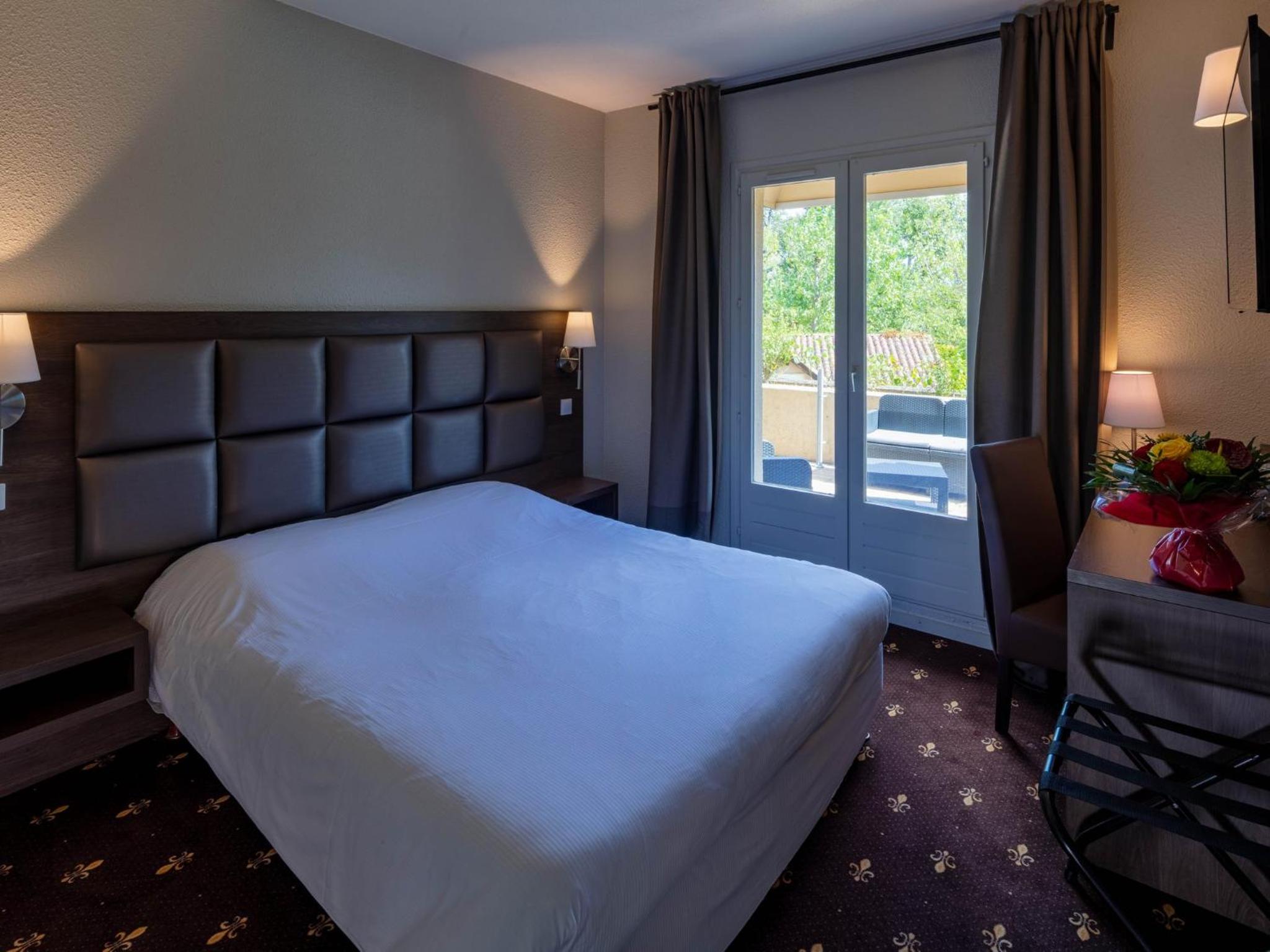 Standard Double Room - Photo 1