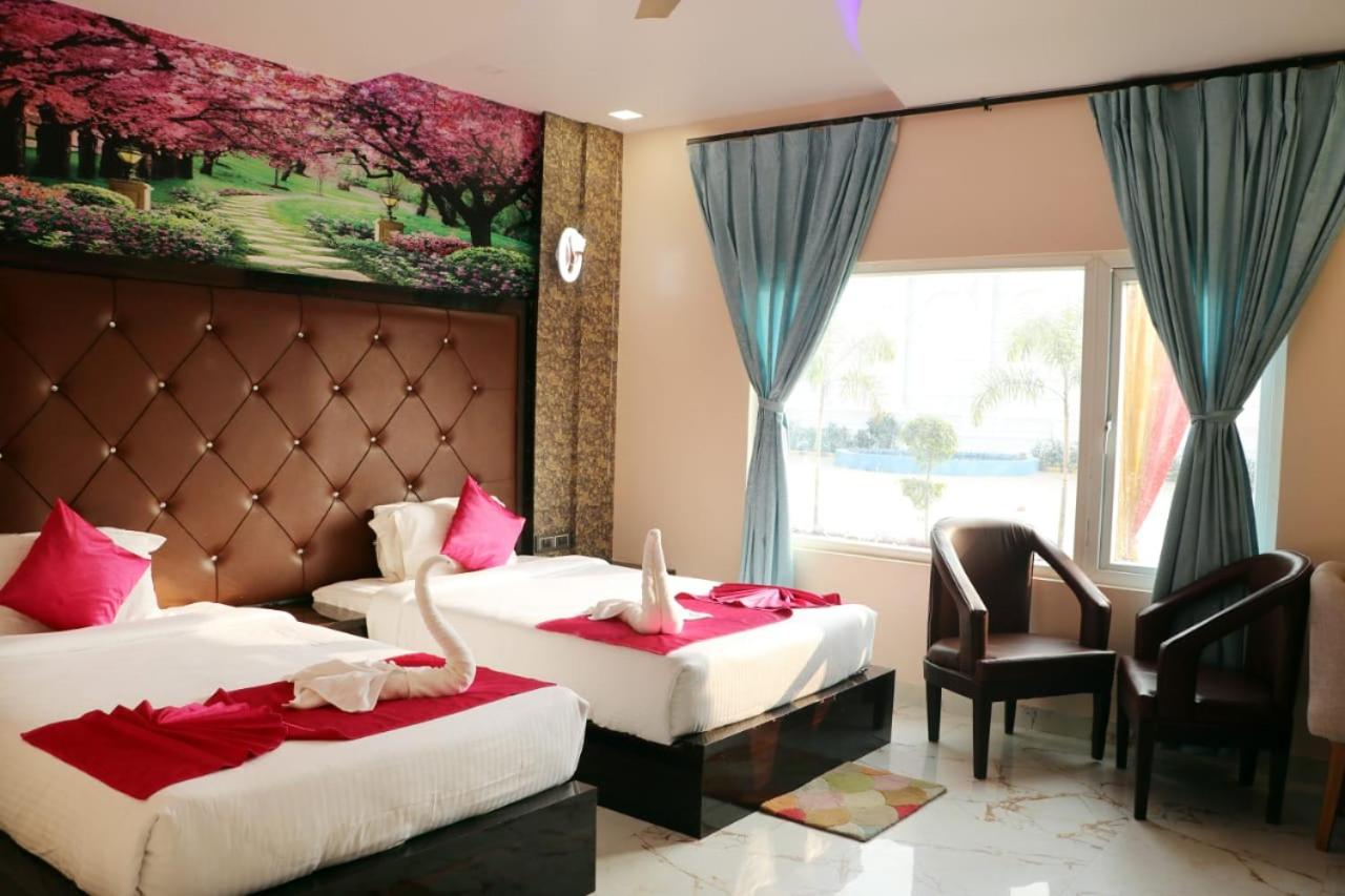 Deluxe Twin Room - Photo 2