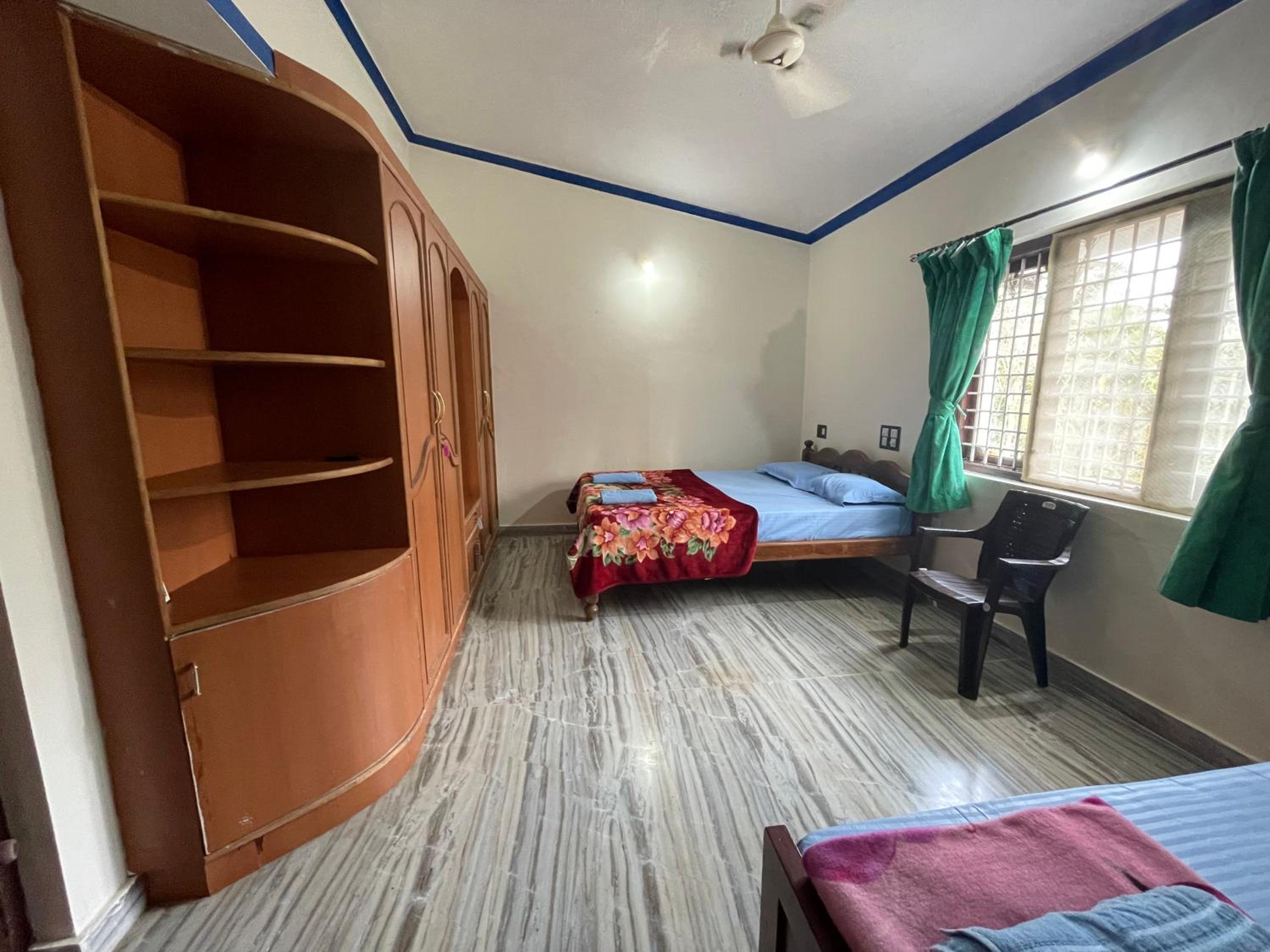 Deluxe Double Room (2 Adults + 1 Child) photo 3