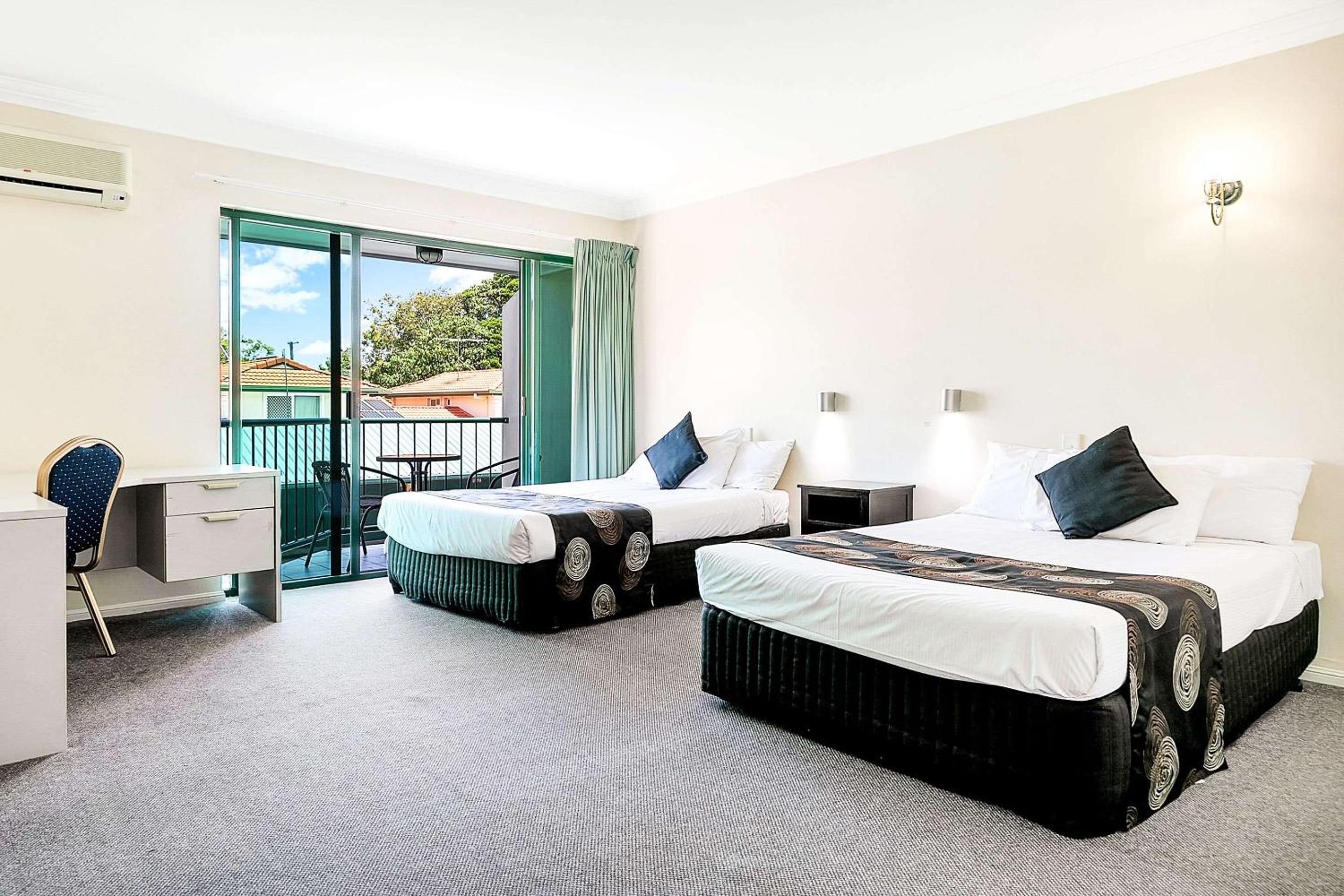 Double Room with Two Double Beds - Non-Smoking