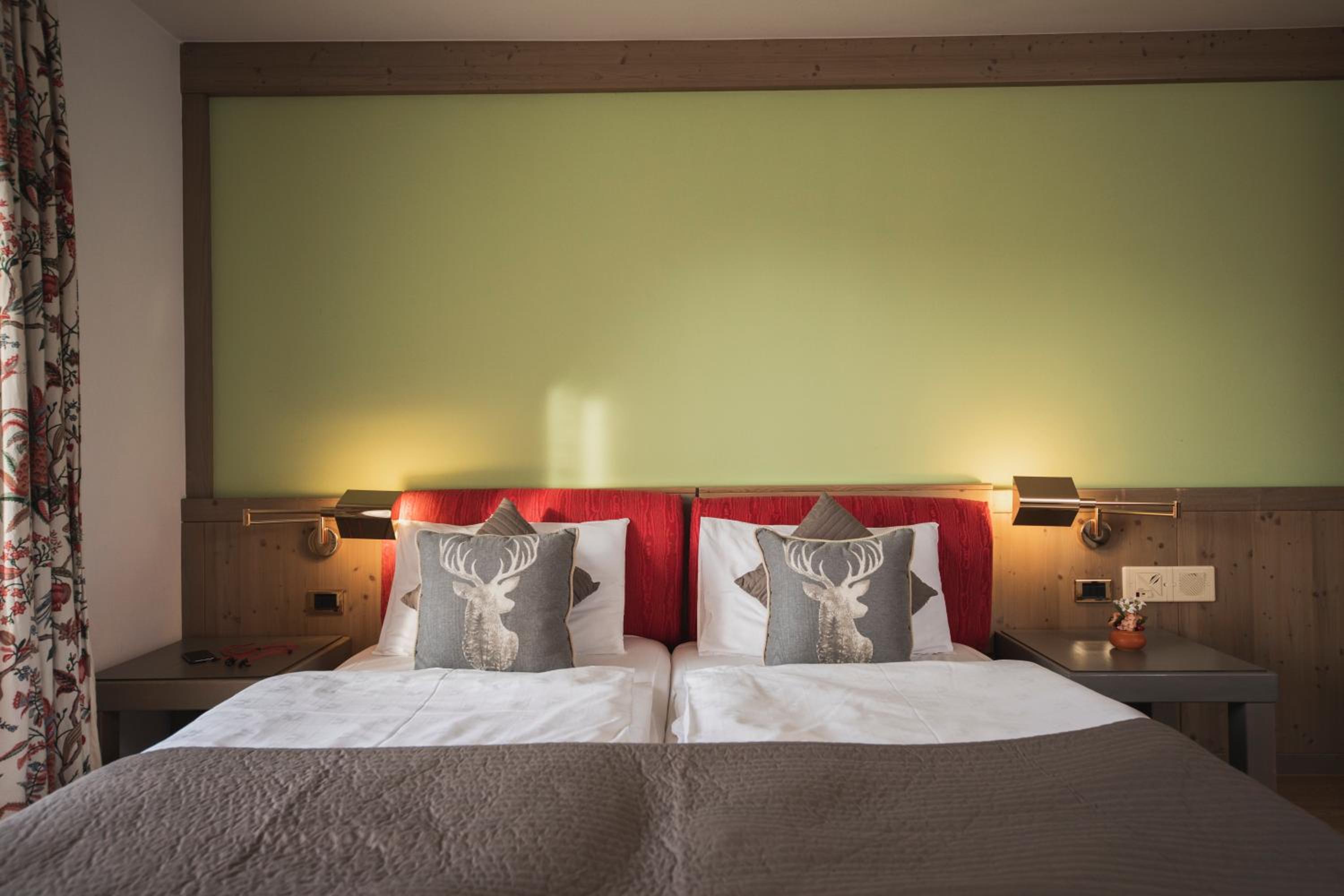 Double or Twin Room with Balcony - Photo 4