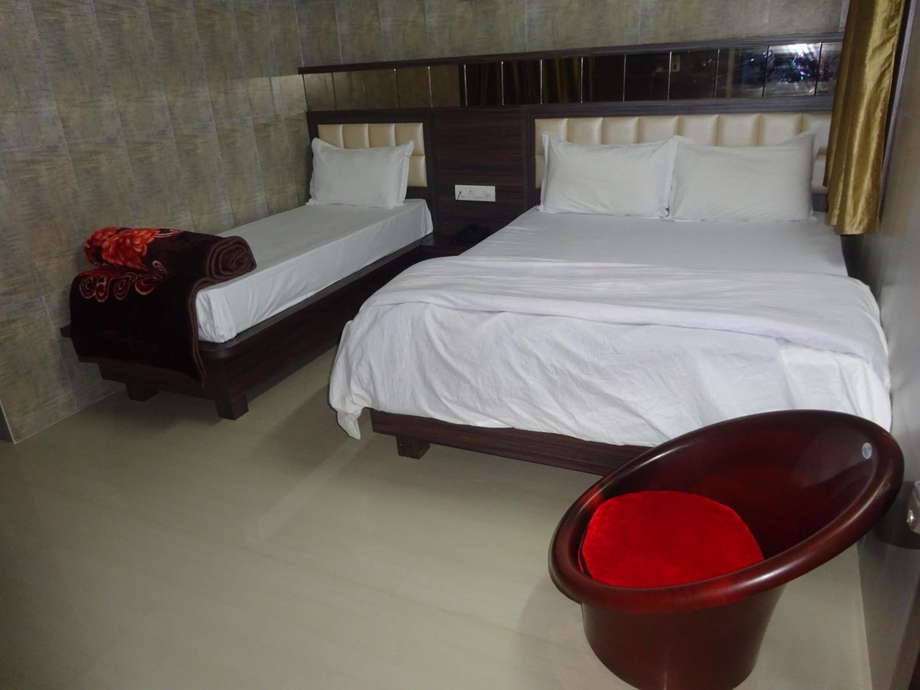 Deluxe Triple Room photo 2